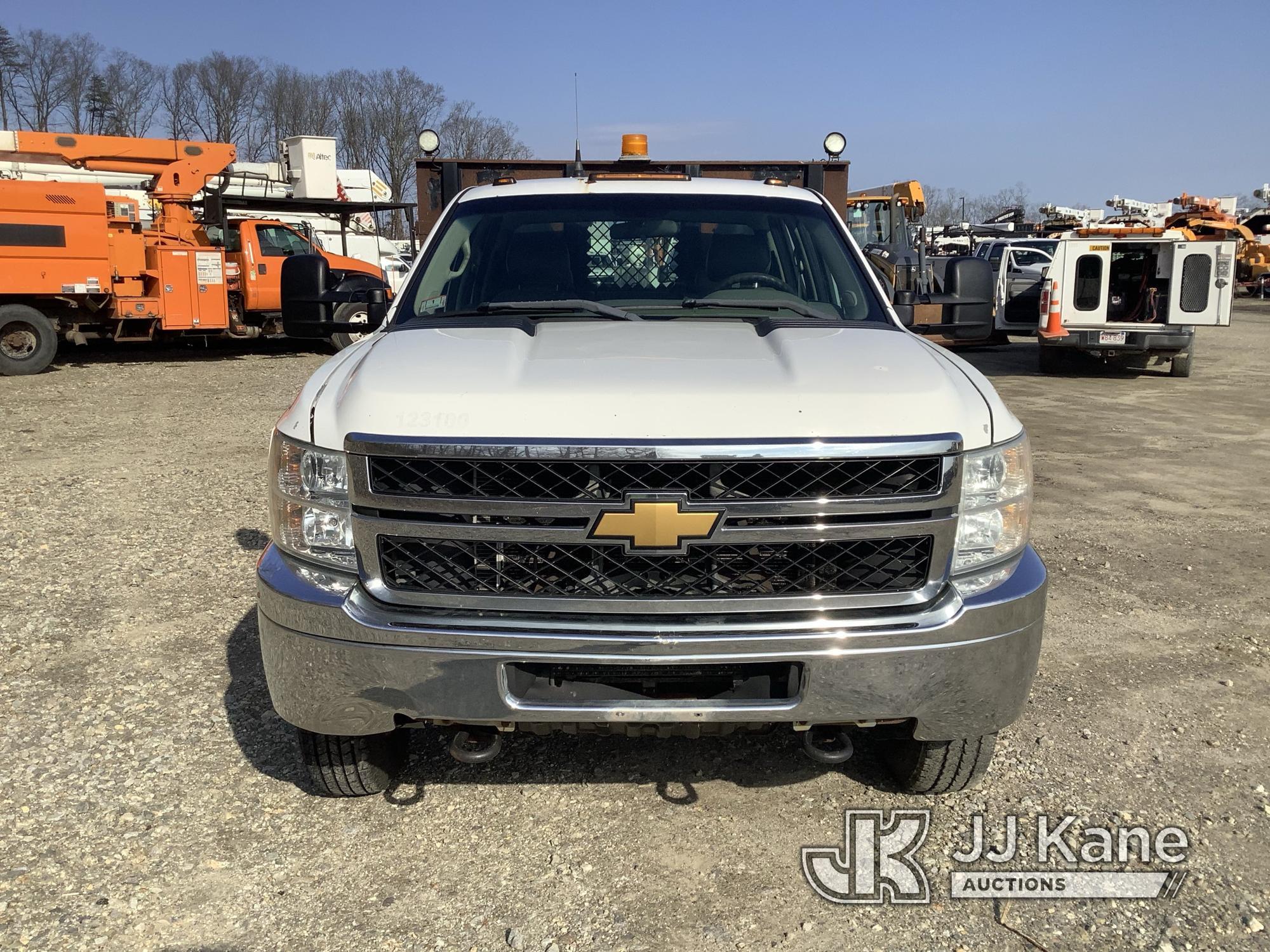 (Shrewsbury, MA) 2012 Chevrolet Silverado 3500HD 4x4 Flatbed Truck Runs & Moves) (Bad Frame, Frame R