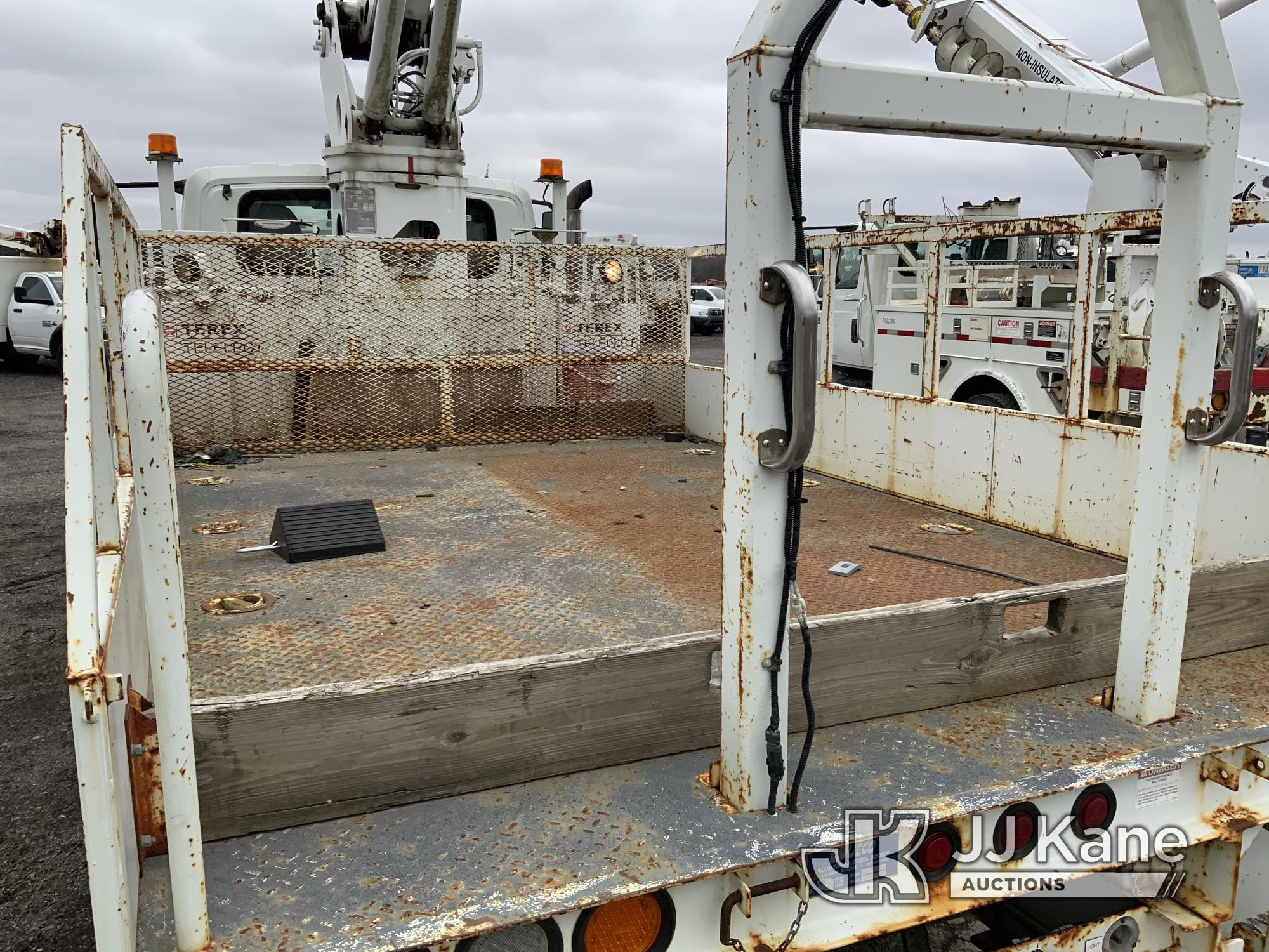 (Ashland, OH) Terex/Telelect Commander 4045, Hydraulic Truck Crane mounted behind cab on 2007 Intern