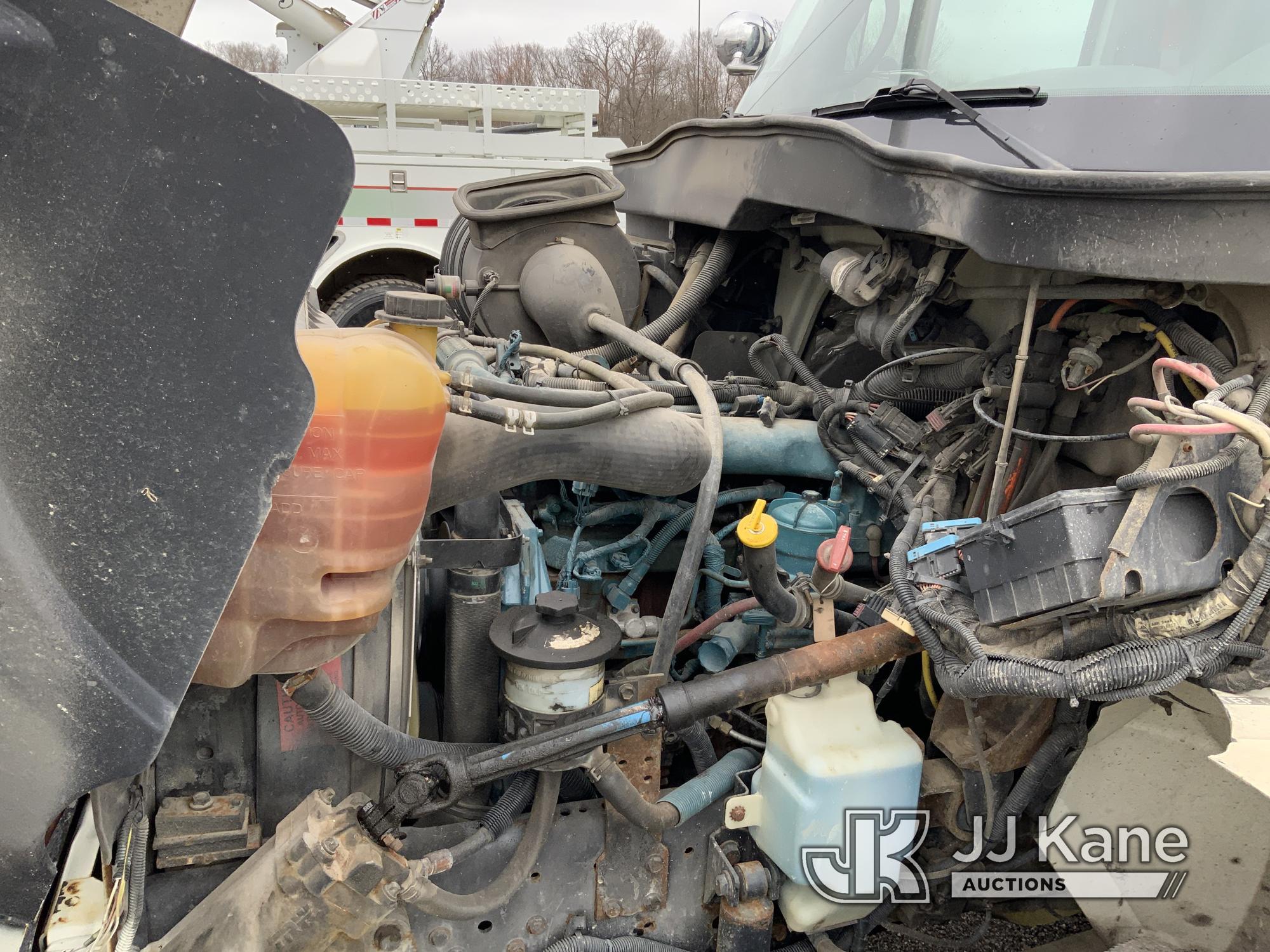 (Ashland, OH) Altec DL42-TR, Digger Derrick rear mounted on 2007 International 4400 Utility Truck Ru