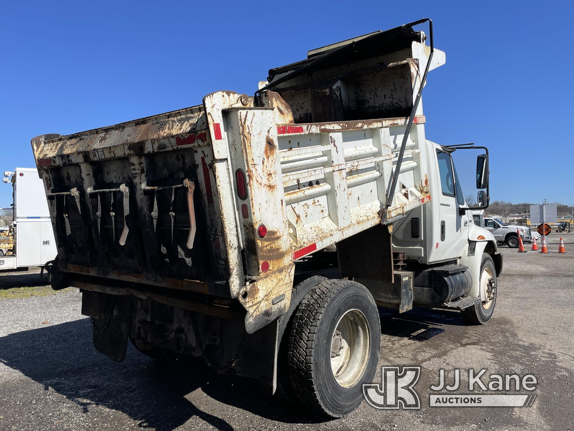 (Plymouth Meeting, PA) 2005 International 4400 Dump Truck Runs Moves & Dump Operates, Body & Rust Da