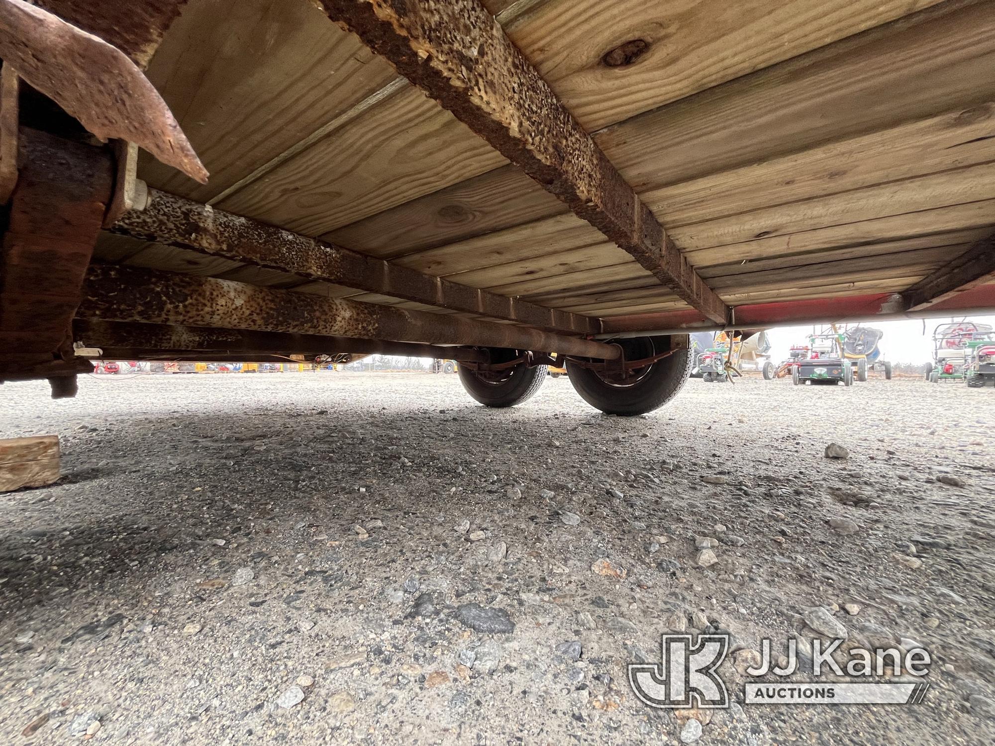 (Shrewsbury, MA) 2001 Hurst T/A Tagalong Equipment Trailer Body & Rust Damage