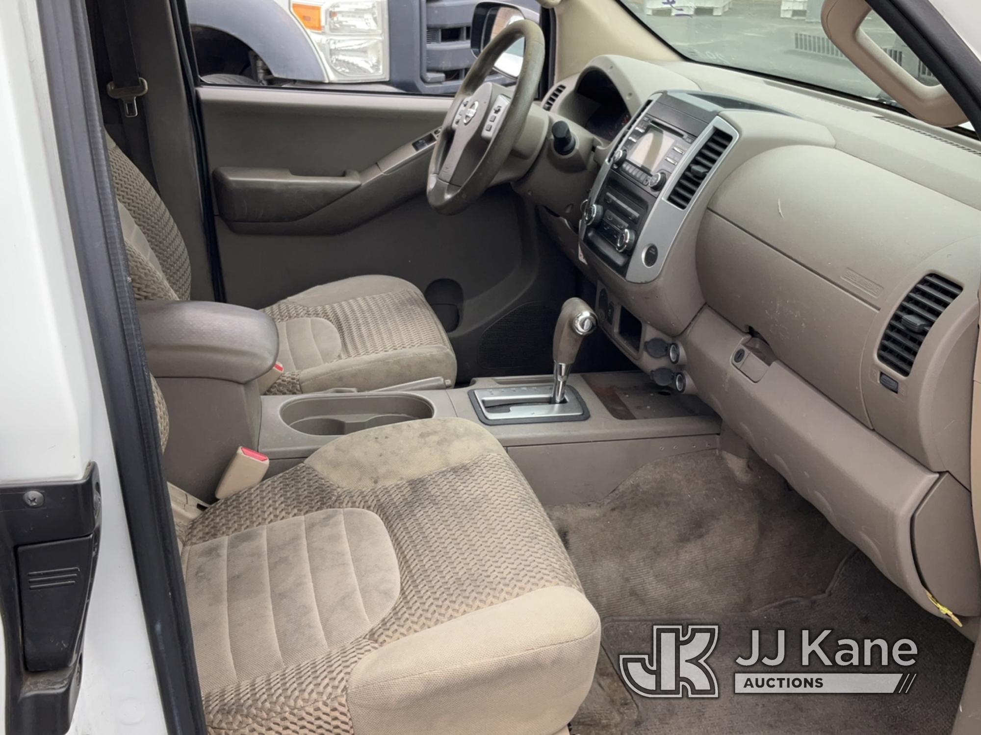 (Jurupa Valley, CA) 2014 Nissan Frontier Extended-Cab Pickup Truck Runs & Moves, Air Bag Light Is On