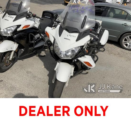 (Jurupa Valley, CA) 2013 Honda ST1300PA Motorcycle Runs & Moves, Gauge Not Functional