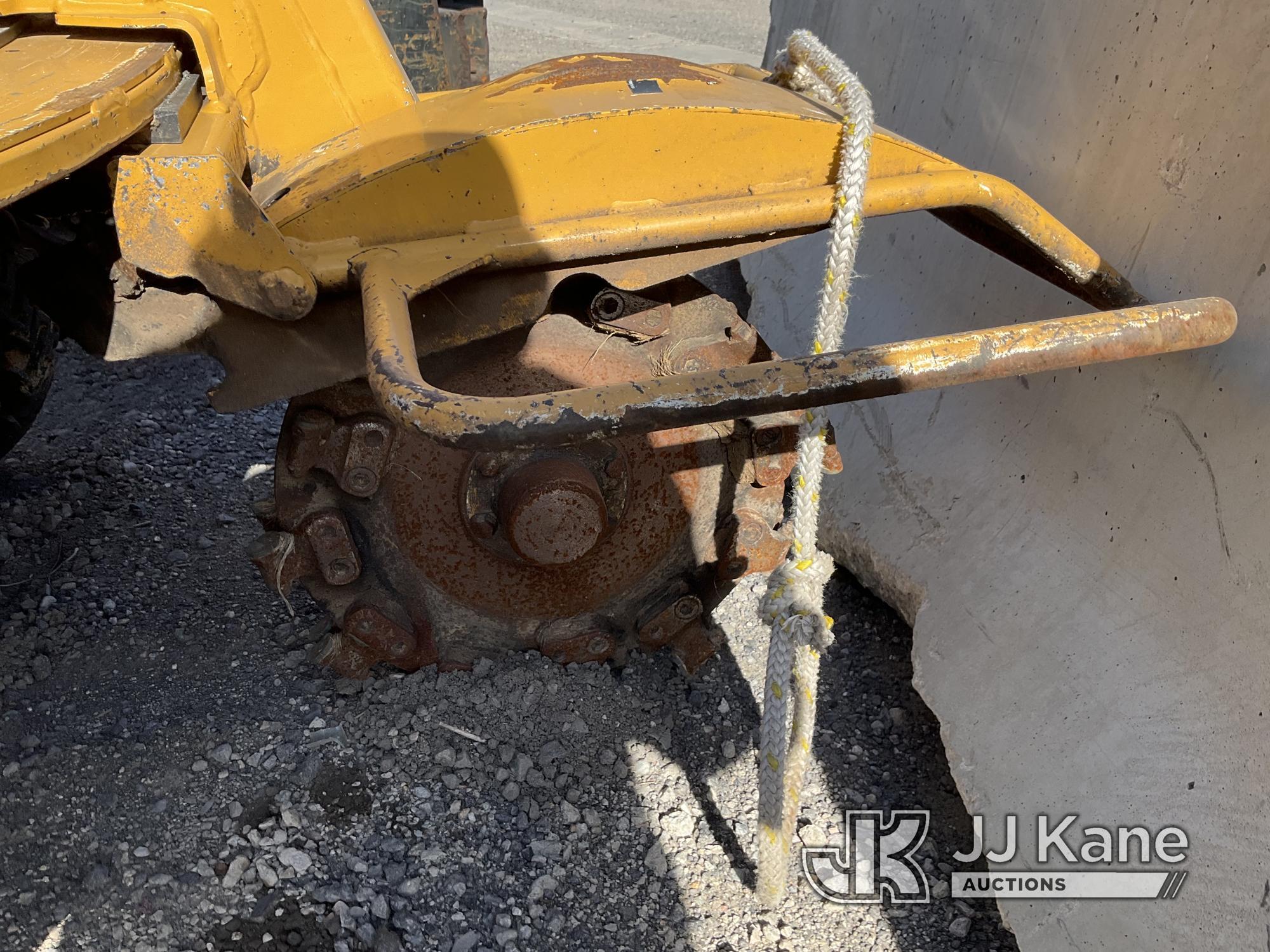 (Jurupa Valley, CA) 2014 Vermeer SC372 Stump Grinder Not Running, Missing Keys, Has Bad Tires