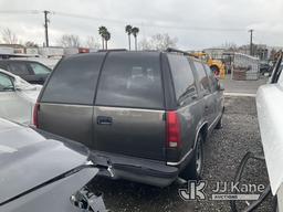 (Jurupa Valley, CA) 1999 Chevrolet Tahoe 4-Door Sport Utility Vehicle Not Running, Missing Emission