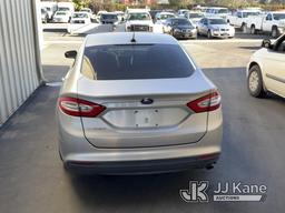 (Jurupa Valley, CA) 2013 Ford Fusion 4-Door Sedan Runs & Moves