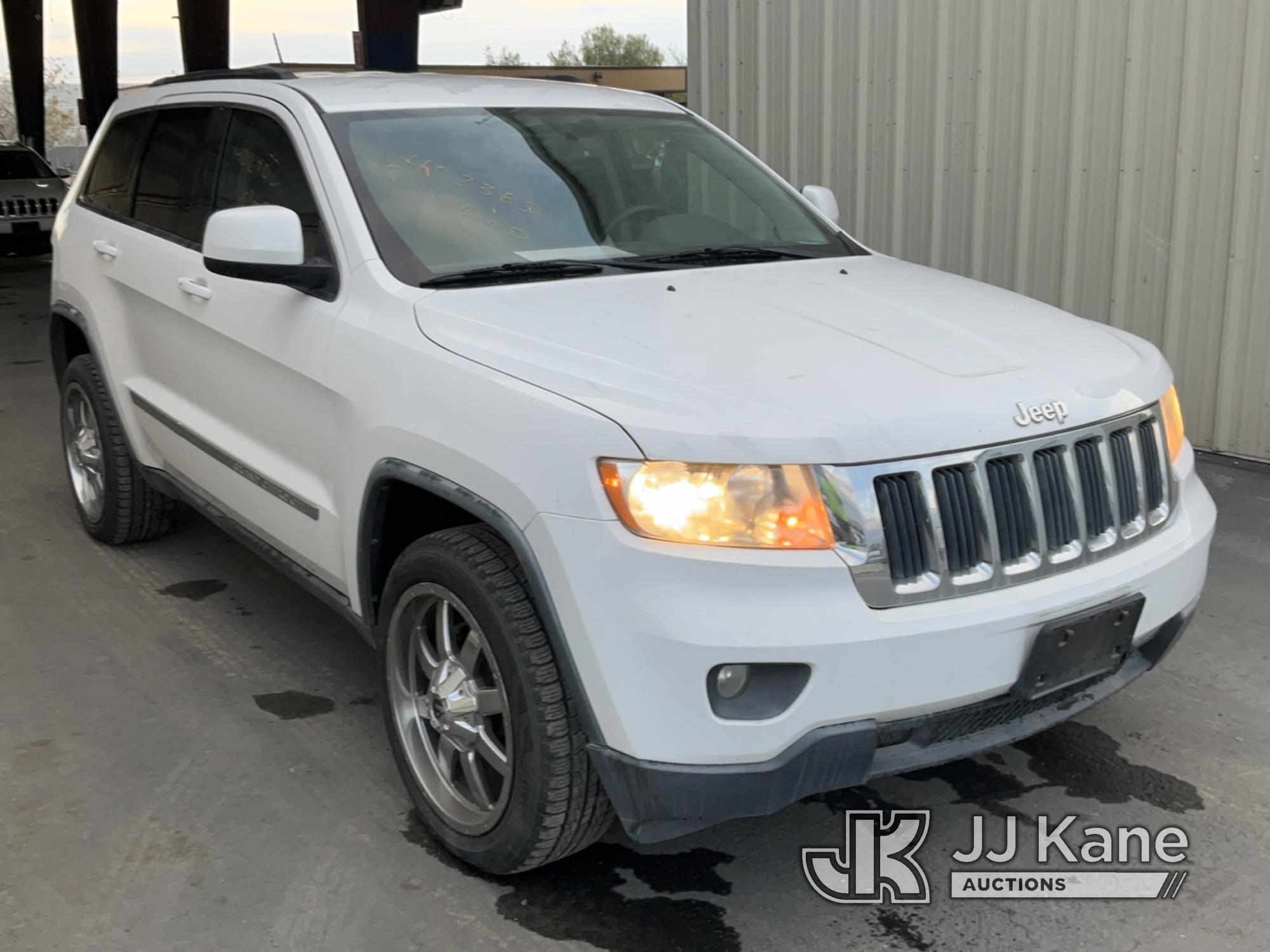 (Jurupa Valley, CA) 2013 Jeep Grand Cherokee 4x4 4-Door Sport Utility Vehicle Runs & Moves