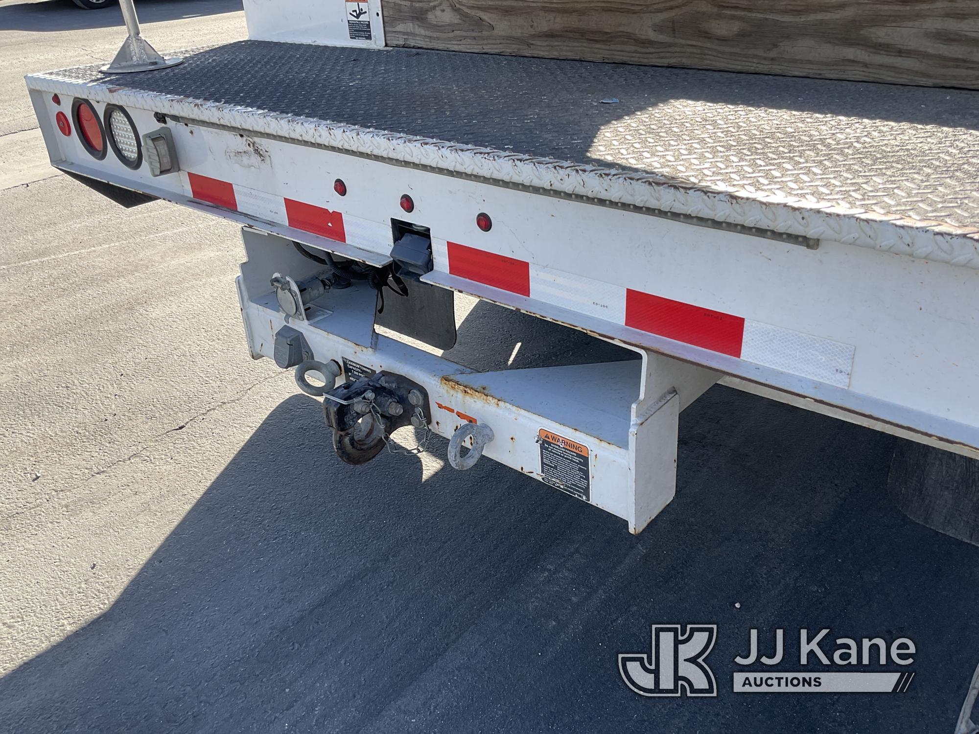 (Jurupa Valley, CA) Altec AT200A, Articulating & Telescopic Bucket mounted behind cab on 2013 Ford F