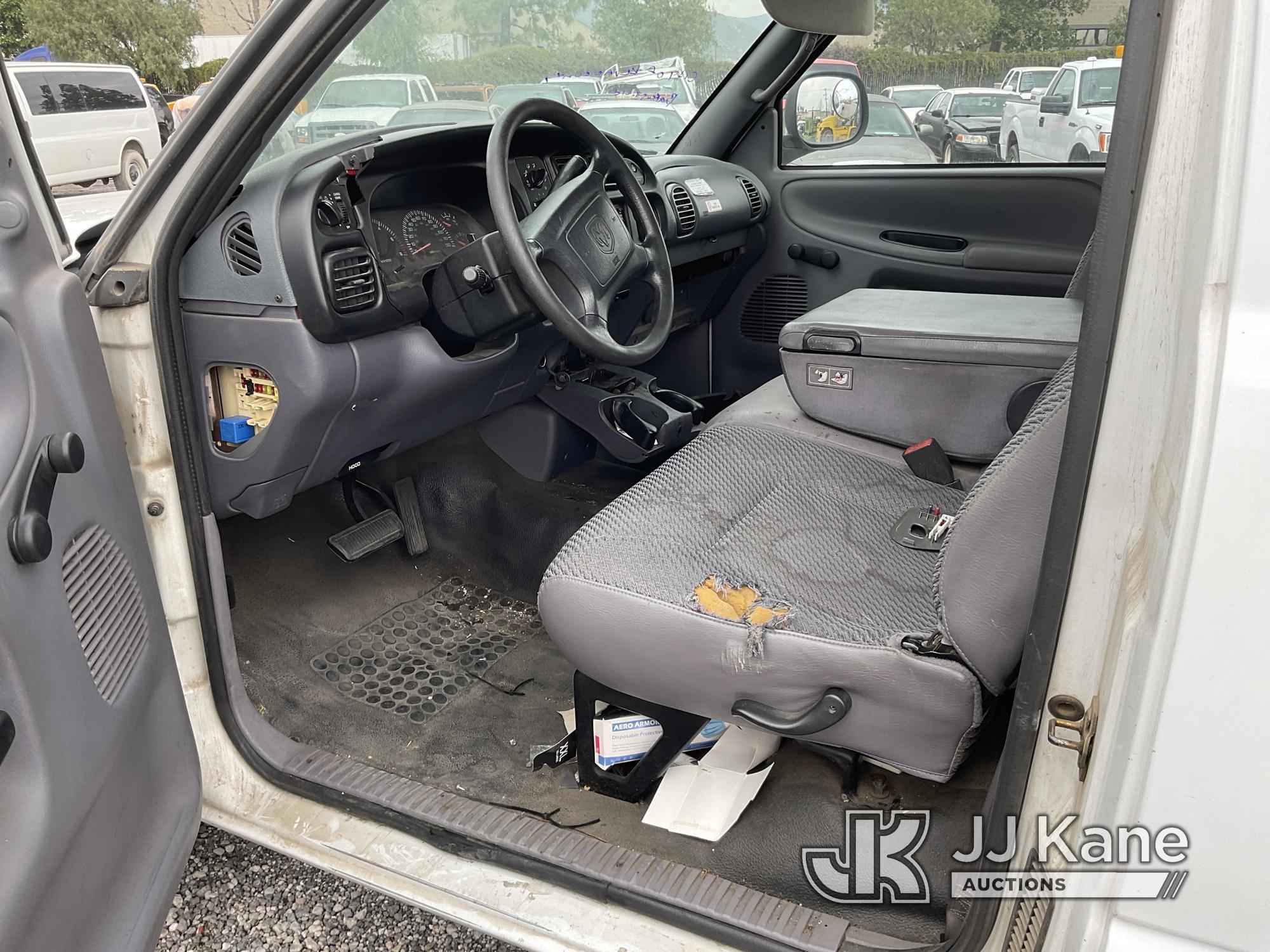 (Jurupa Valley, CA) 2002 Dodge 2500 Service Truck Not Running, Engine Turns Over