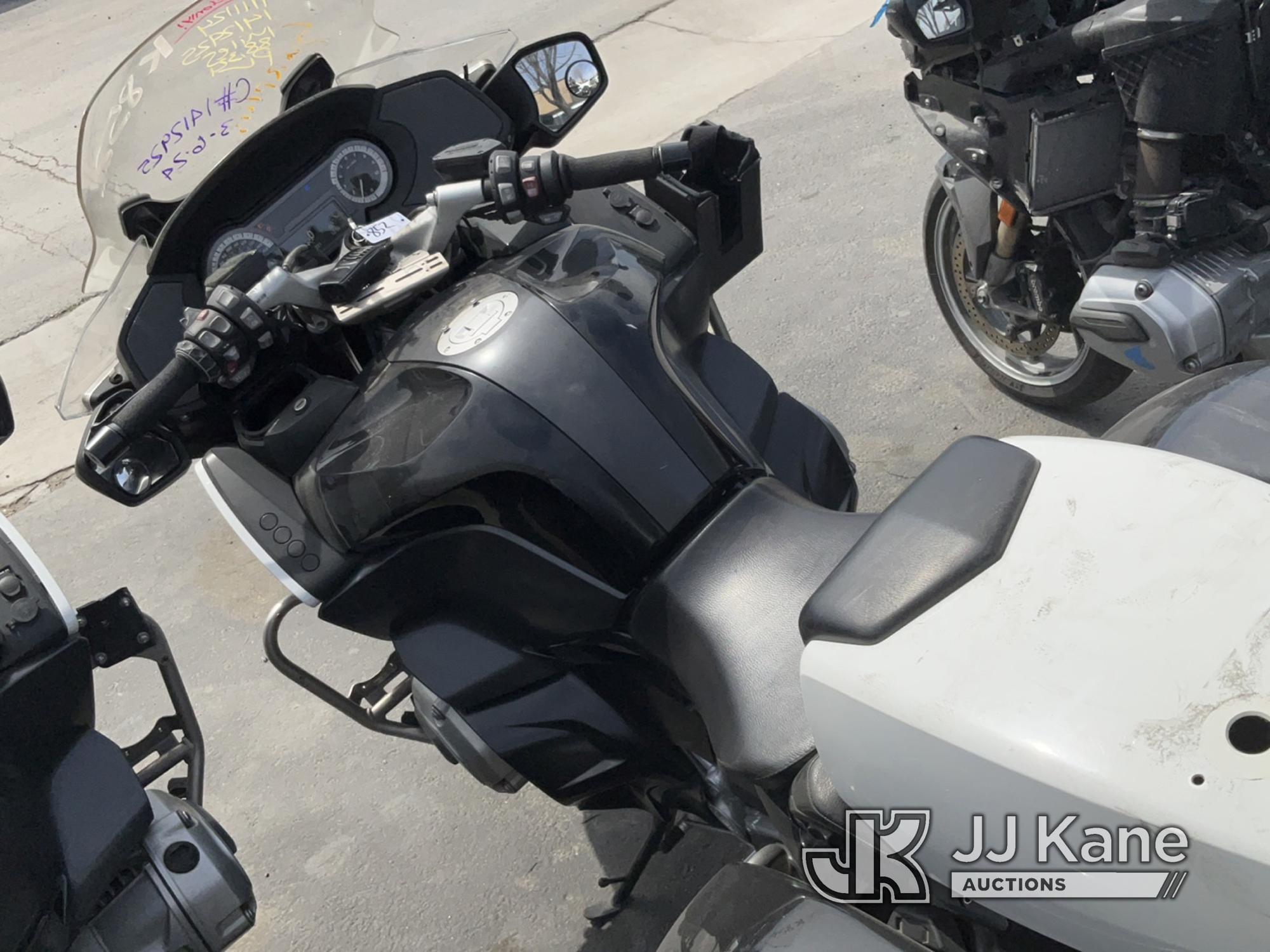 (Jurupa Valley, CA) 2016 BMW R1200RT Motorcycle Runs But Does Not Move ,Bad Clutch , Warning Lights