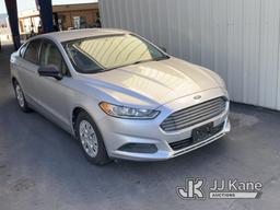 (Jurupa Valley, CA) 2013 Ford Fusion 4-Door Sedan Runs & Moves