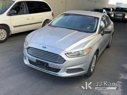 (Jurupa Valley, CA) 2013 Ford Fusion 4-Door Sedan Runs & Moves