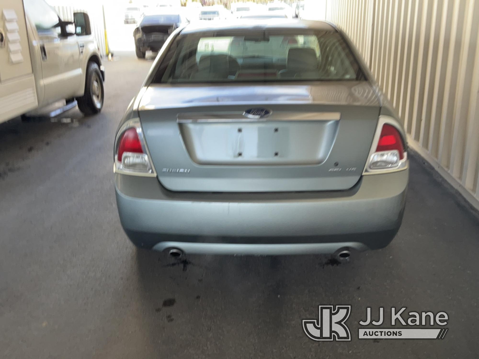 (Jurupa Valley, CA) 2006 Ford Fusion 4-Door Sedan Runs & Moves, Air Bag Light Is On