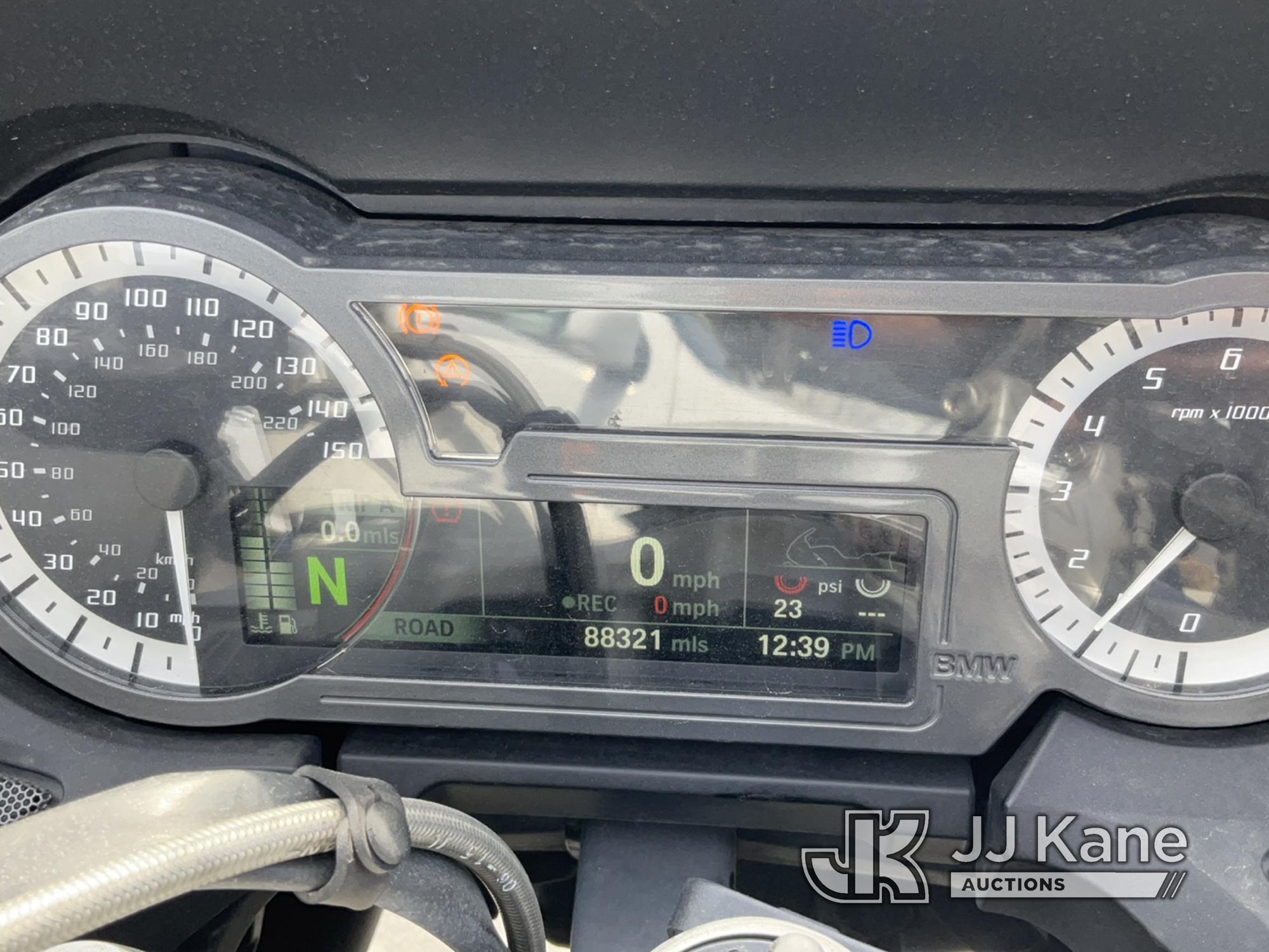 (Jurupa Valley, CA) 2016 BMW R1200RT Motorcycle Runs But Does Not Move ,Bad Clutch , Warning Lights