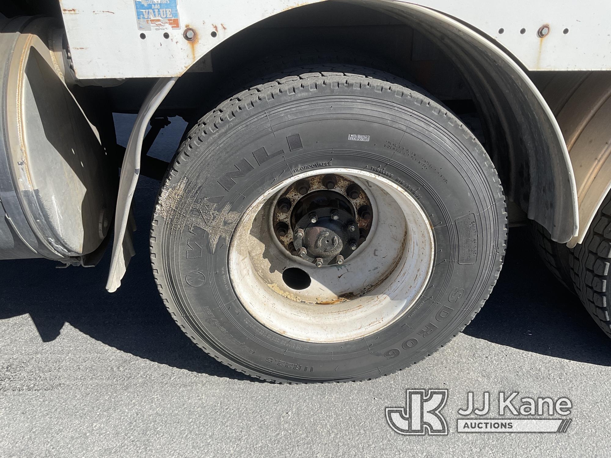 (Jurupa Valley, CA) 2001 Sterling LT7500 T/A Vactor/Sewer Jet Rodder Truck Runs & Moves