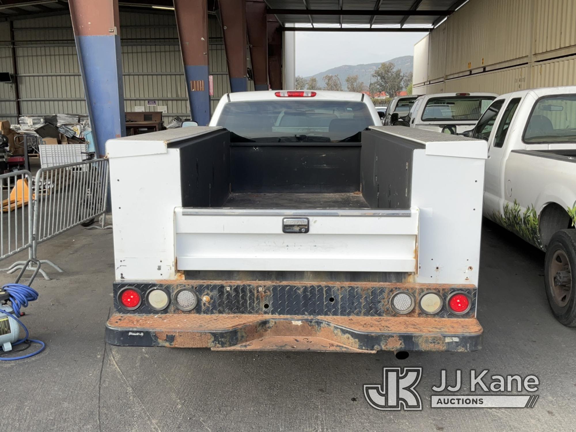 (Jurupa Valley, CA) 2011 Chevrolet Silverado 2500HD Service Truck Runs & Moves, Drive Cycle Not Comp