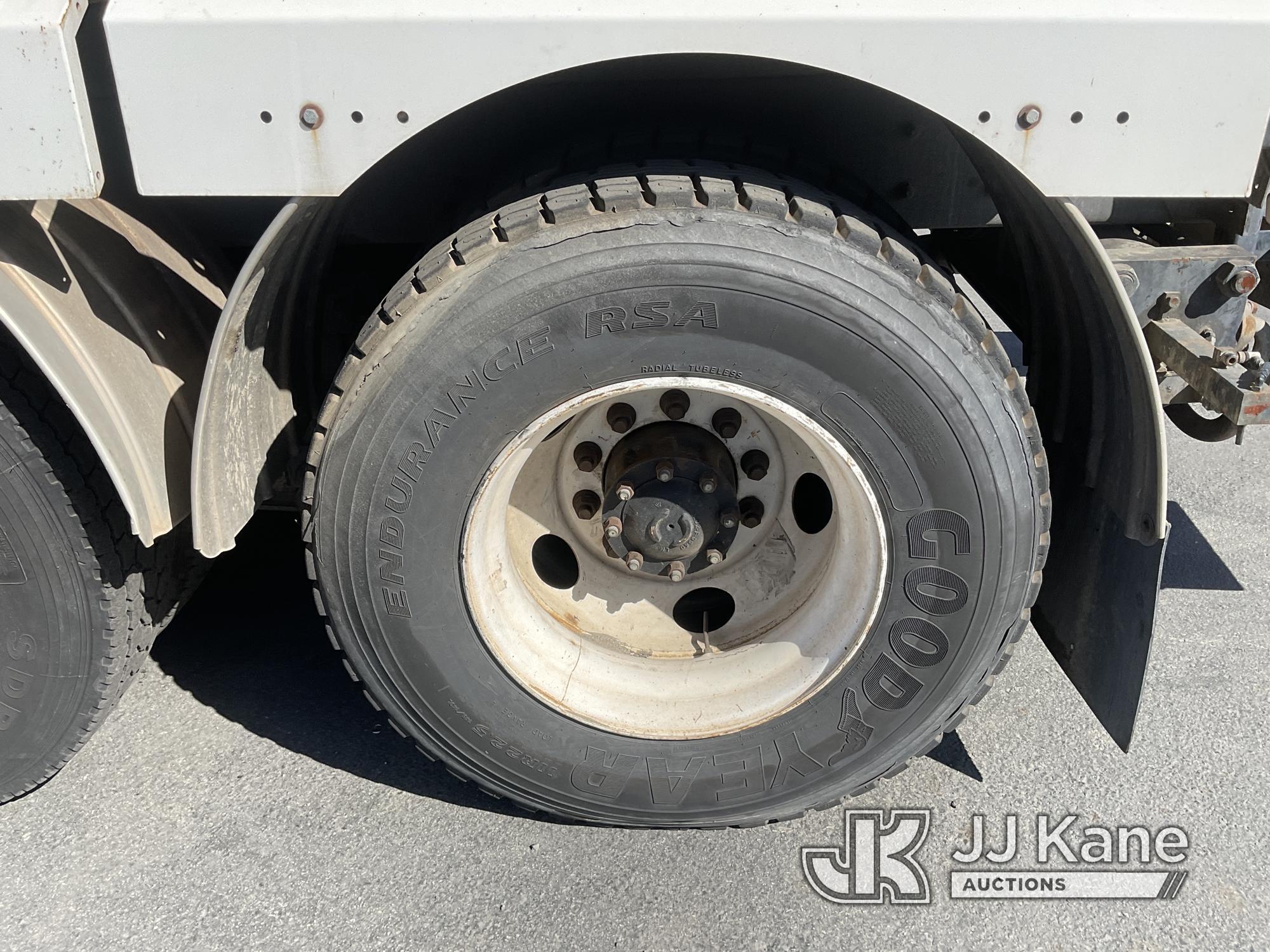 (Jurupa Valley, CA) 2001 Sterling LT7500 T/A Vactor/Sewer Jet Rodder Truck Runs & Moves