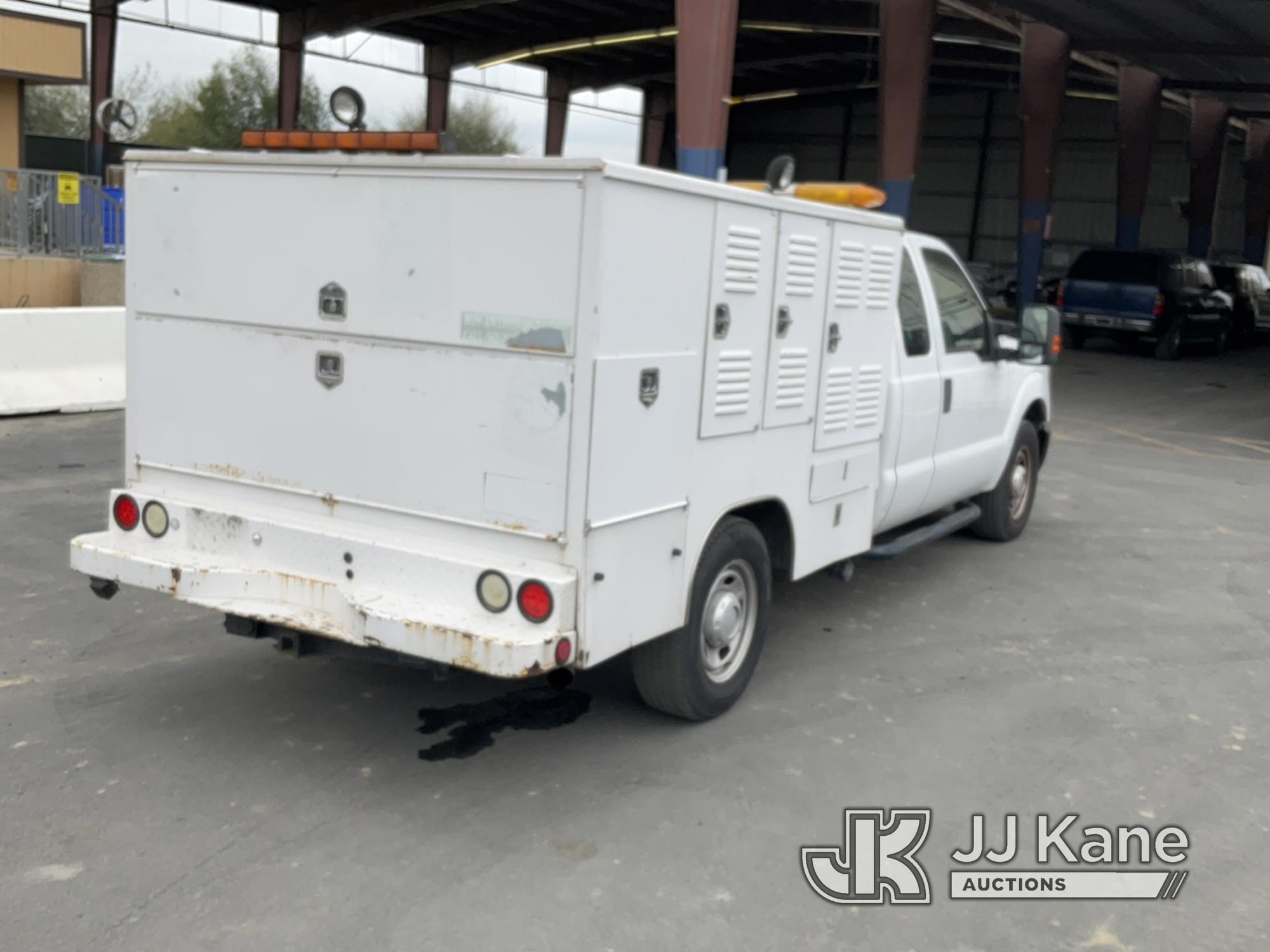 (Jurupa Valley, CA) 2011 Ford F250 Service Truck Runs & Moves, Paint Damage, Wrecked, Body Damage