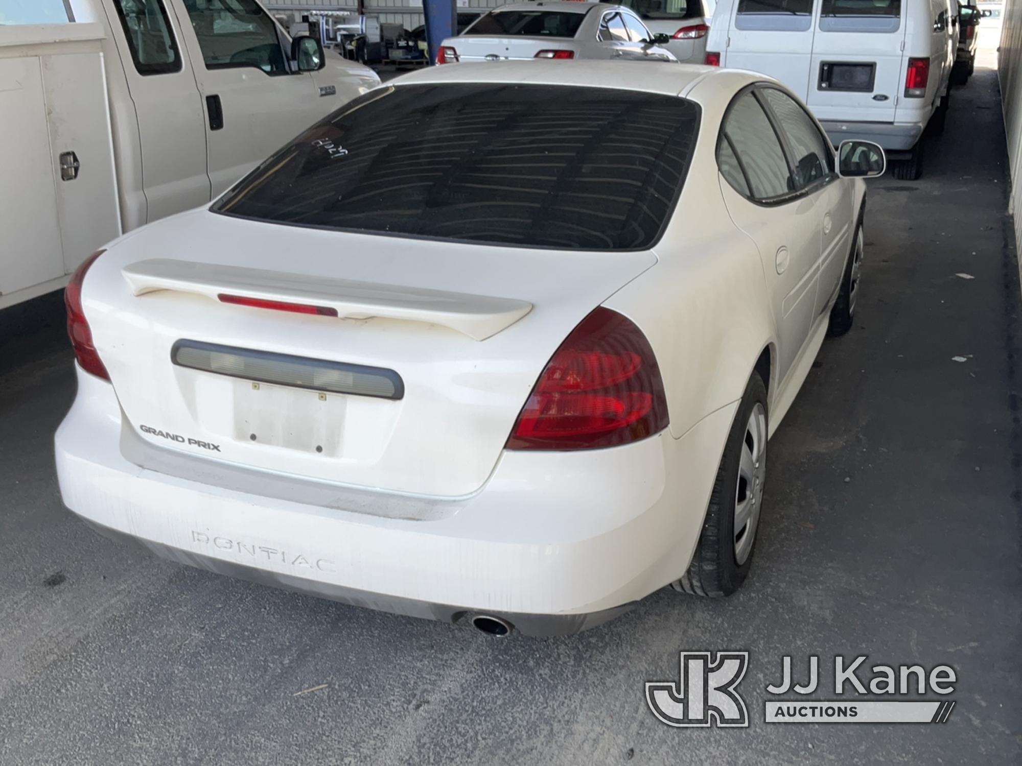 (Jurupa Valley, CA) 2006 Pontiac Grand Prix 4-Door Sedan Runs & Moves