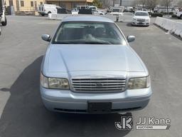 (Jurupa Valley, CA) 2001 Ford Crown Victoria Police Interceptor 4-Door Sedan Runs & Moves) (Minor Pa