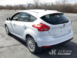 (Salt Lake City, UT) 2015 Ford Focus 4-Door Hatch Back Runs & Moves