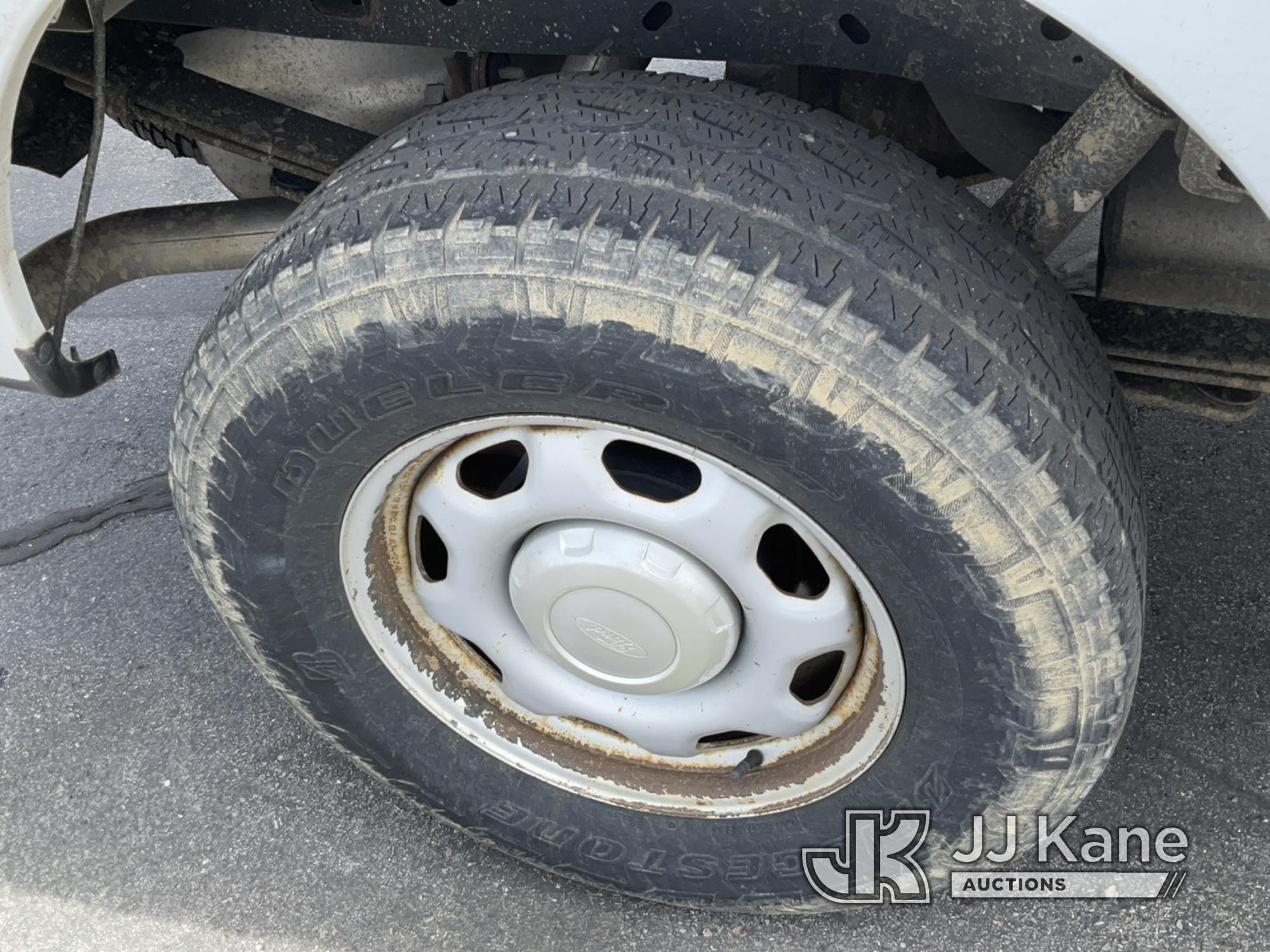 (Salt Lake City, UT) 2014 Ford F150 4x4 Extended-Cab Pickup Truck Runs & Moves) (Wrecked Rear Bumper