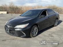 2017 Toyota Camry 4-Door Sedan Runs & Moves) (Airbag Light On