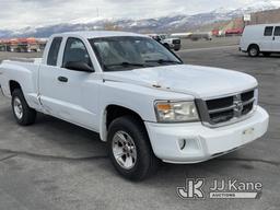 (Salt Lake City, UT) 2011 Dodge Dakota 4x4 Extended-Cab Pickup Truck Runs & Moves) (Body Damage