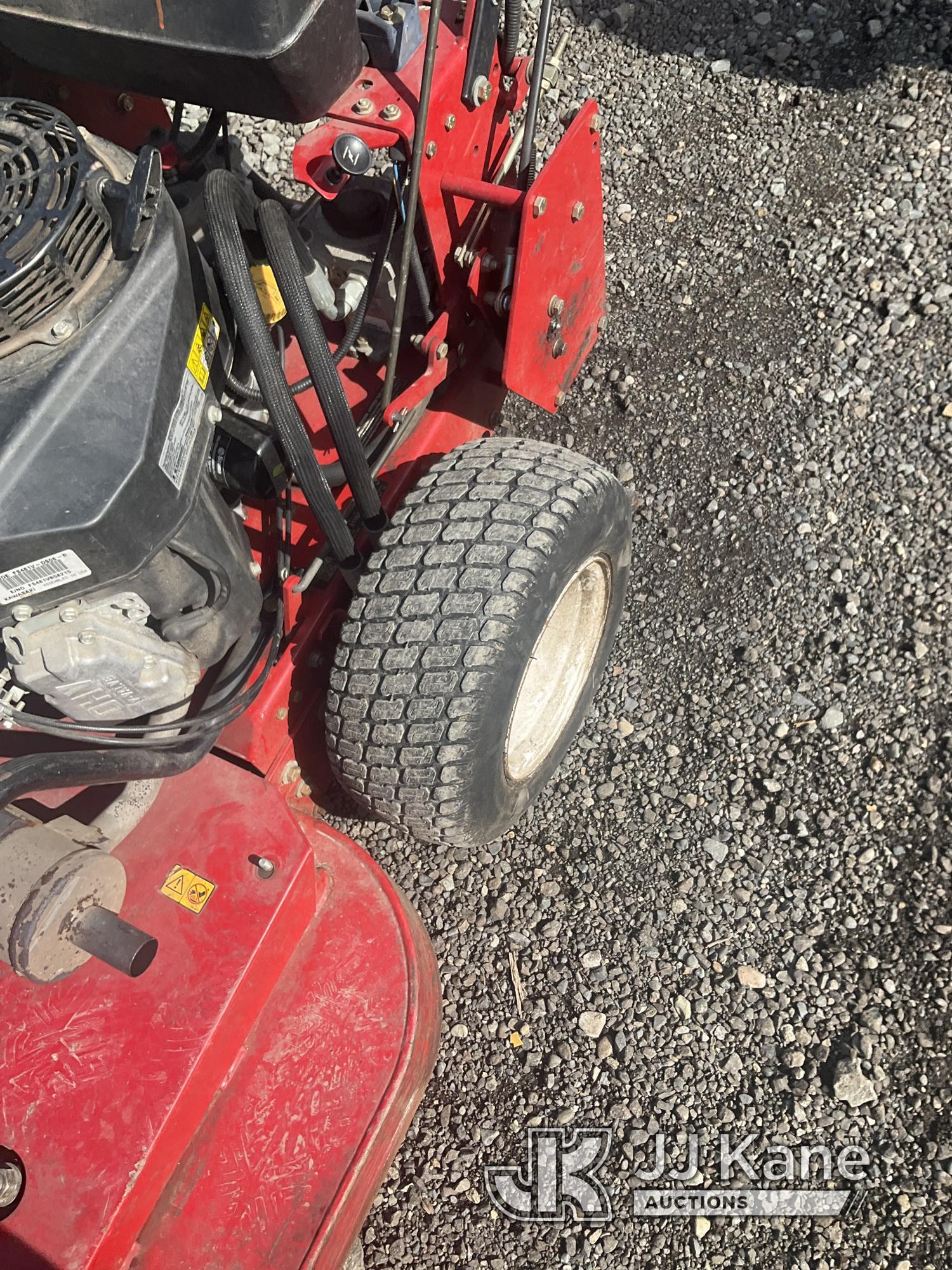 (Tacoma, WA) 2015 Exmark Lawn Mower Runs & Operates. Good Tires