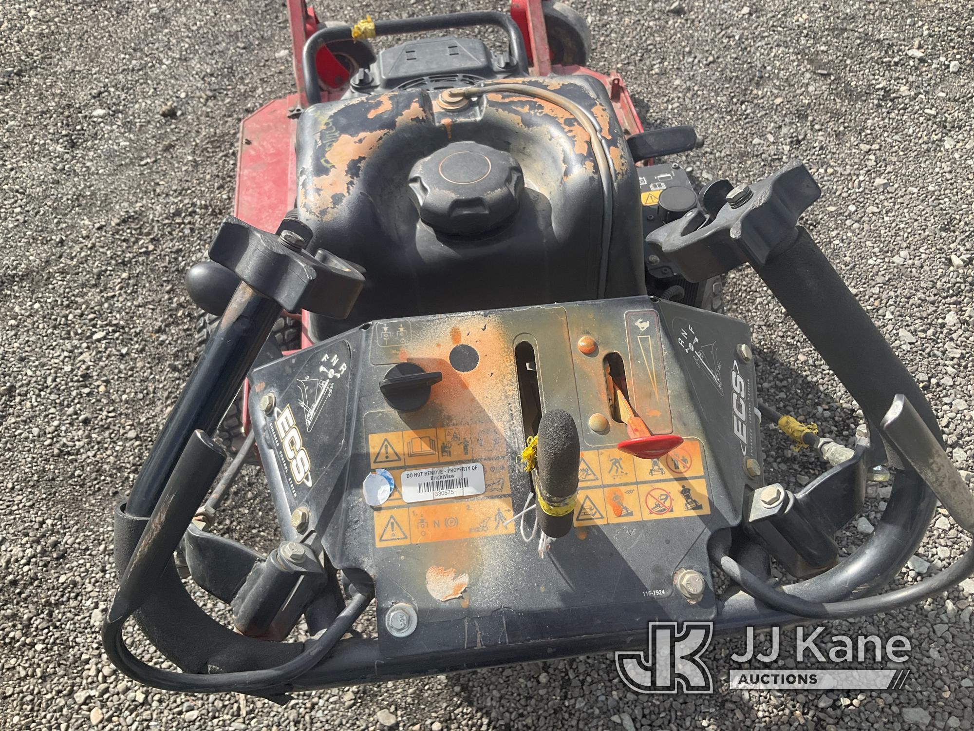 (Tacoma, WA) 2015 Exmark Lawn Mower Runs) (PTO Will Not Engage Going Foward & Mower Dies, Condition