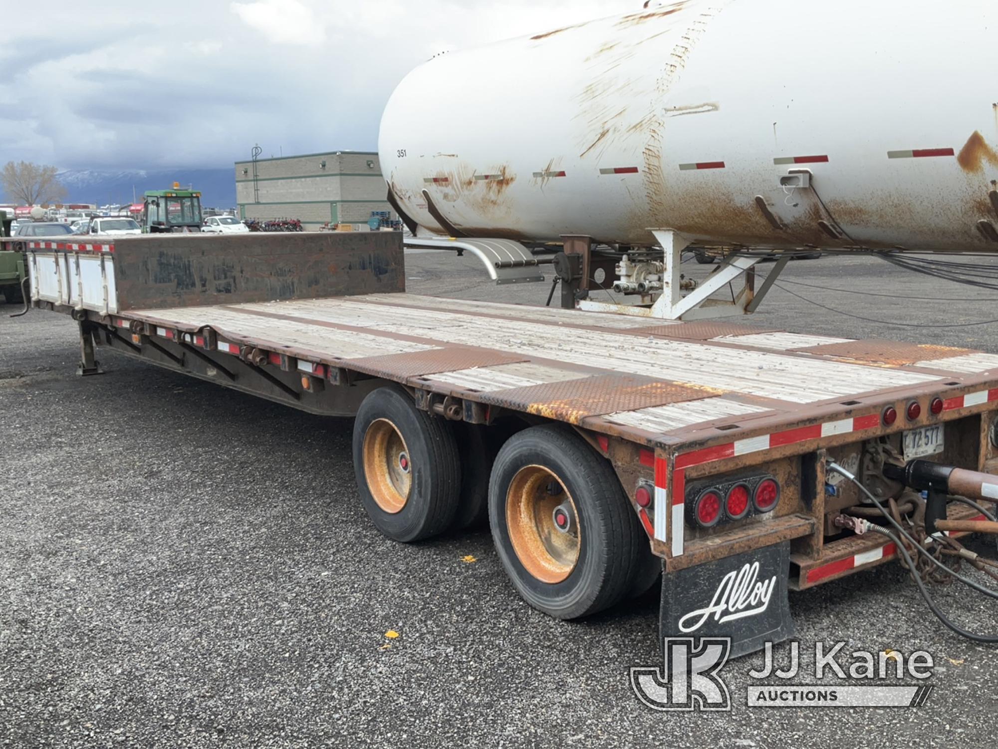 (Salt Lake City, UT) 1996 Alloy 40ft Step Deck Trailer Towable