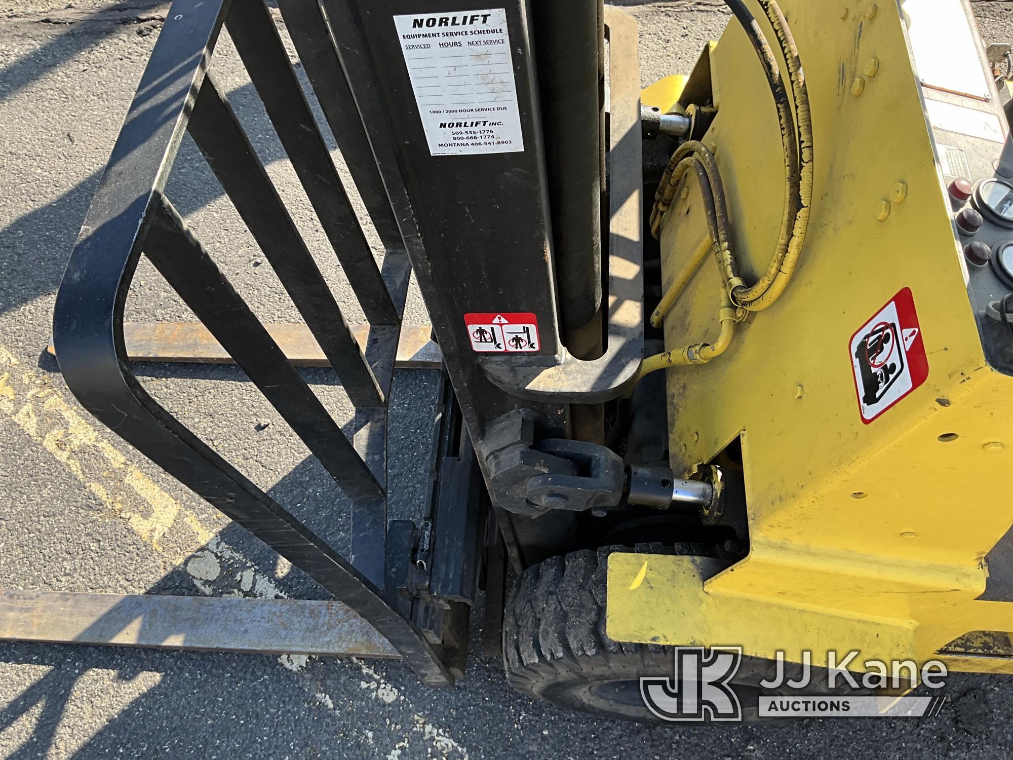 (Lewiston, ID) 1986 Hyster H25XL Pneumatic Tired Forklift Runs, Moves & Operates