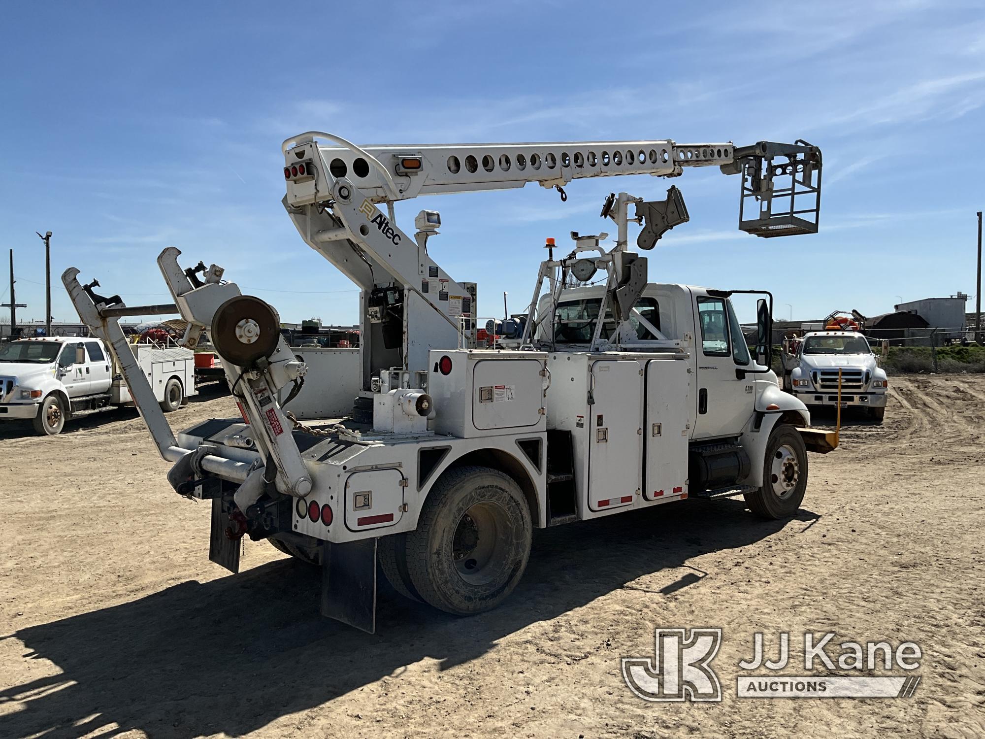 (Nampa, ID) Altec AT40C, Telescopic Non-Insulated Cable Placing Bucket Truck rear mounted on 2008 In