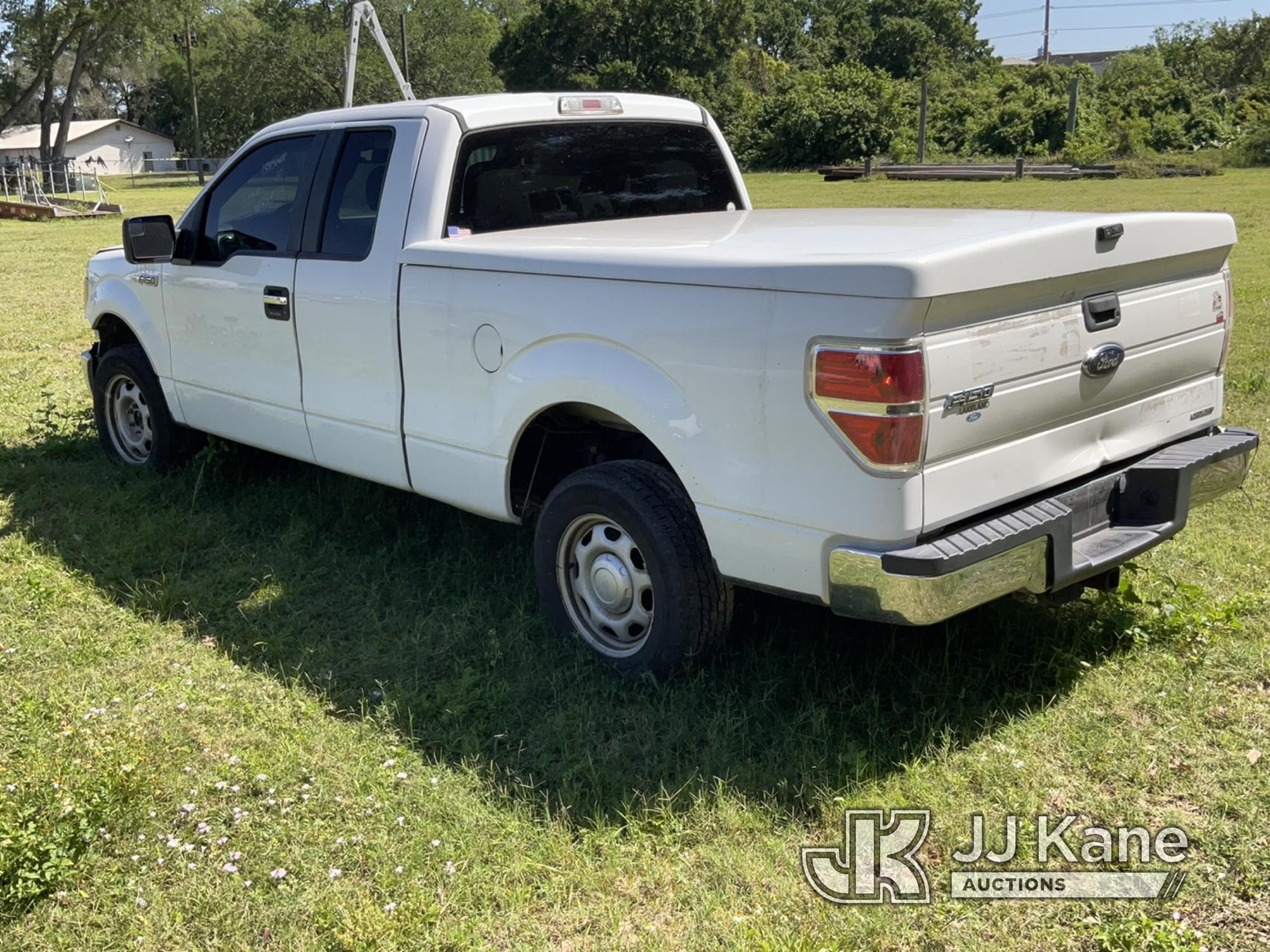 (Tampa, FL) 2014 Ford F150 Extended-Cab Pickup Truck Runs & Moves) (Has Steering Issues, Missing Par