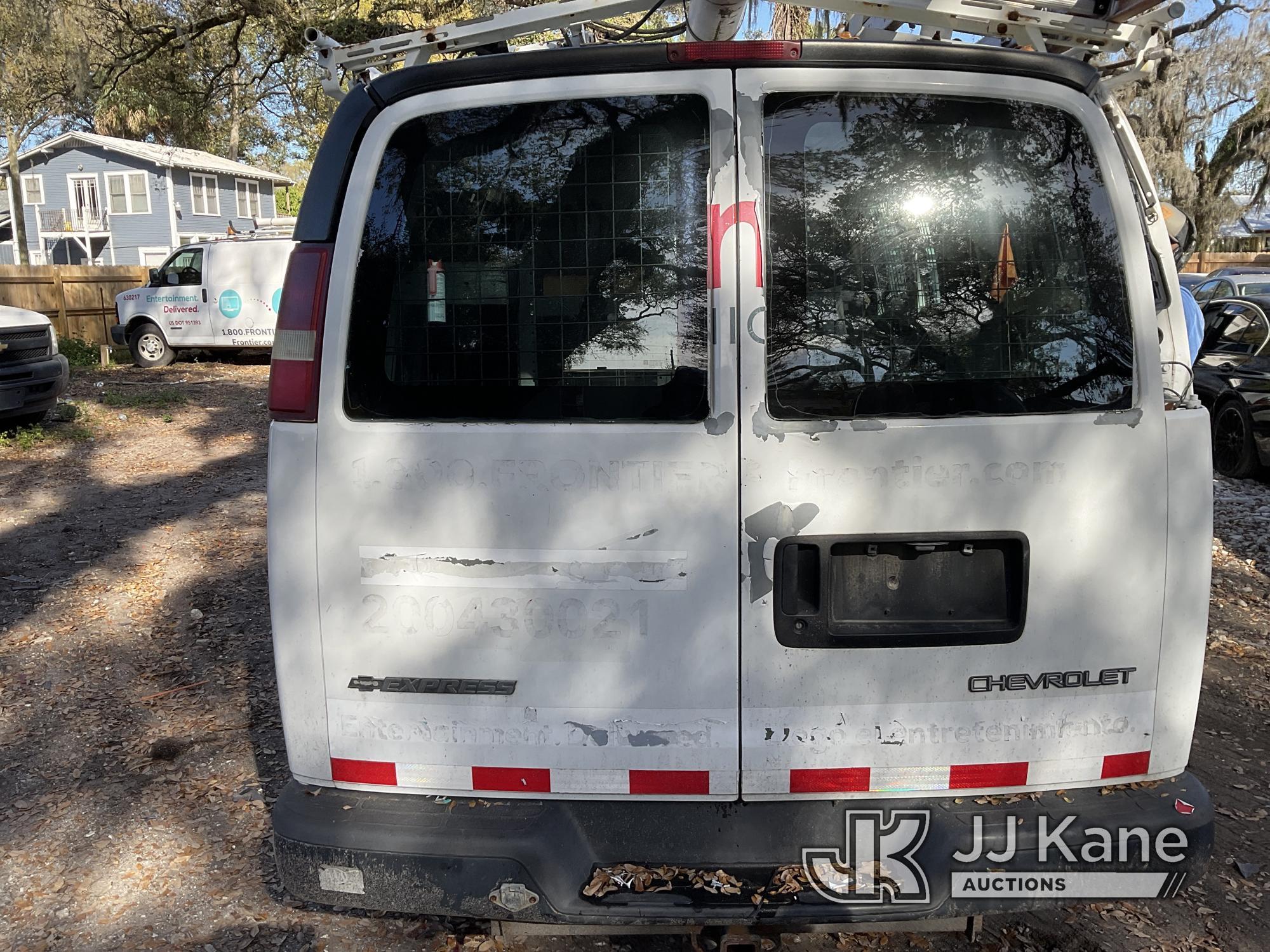 (Tampa, FL) 2004 Chevrolet Express G3500 Cargo Van Runs & Moves) (Jump To Start, Right Rear Damage,