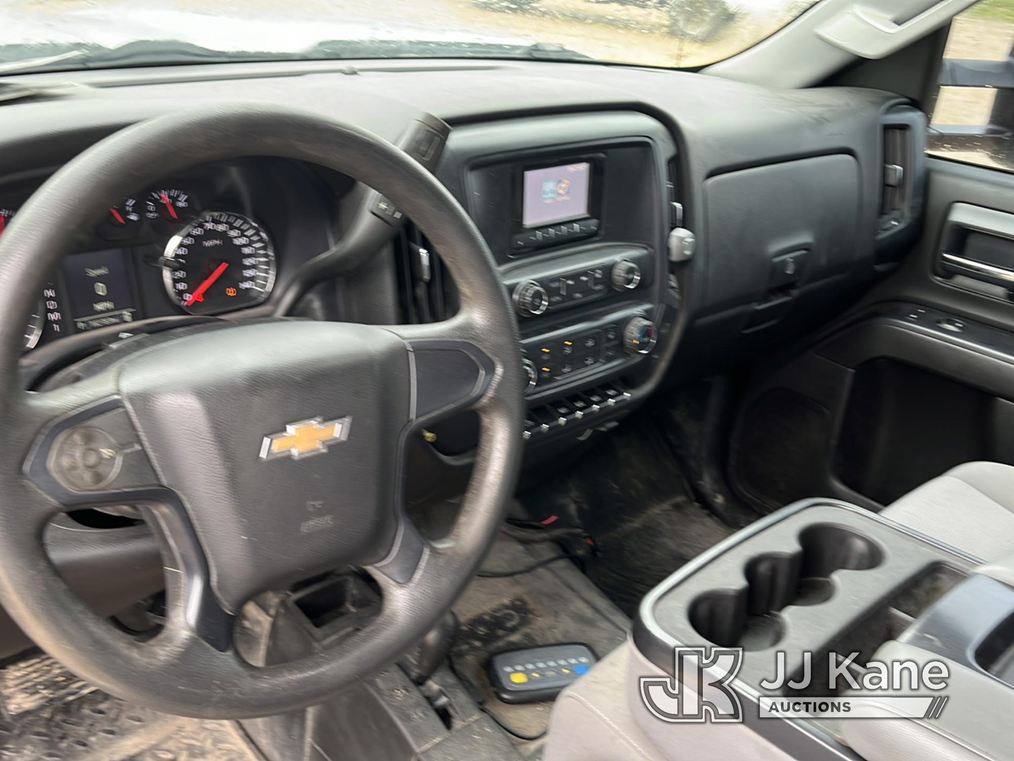 (Houston, TX) 2015 Chevrolet Silverado 2500HD 4x4 Crew-Cab Pickup Truck Runs & Moves