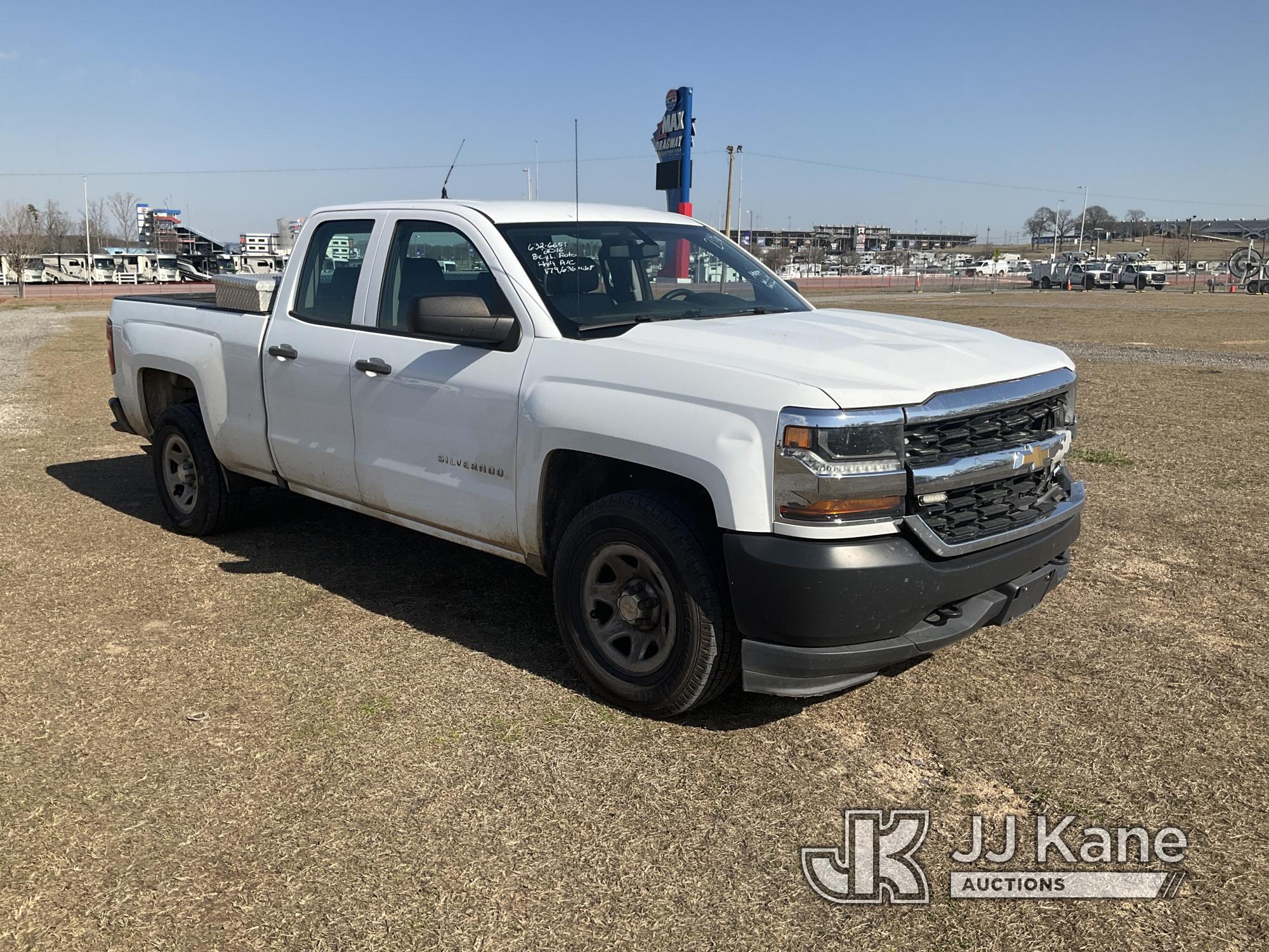 (Charlotte, NC) 2016 Chevrolet Silverado 1500 4x4 Extended-Cab Pickup Truck Runs & Moves) (Wrecked