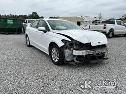 (Covington, LA) 2017 Ford Fusion 4-Door Sedan Runs & Moves) (Totaled