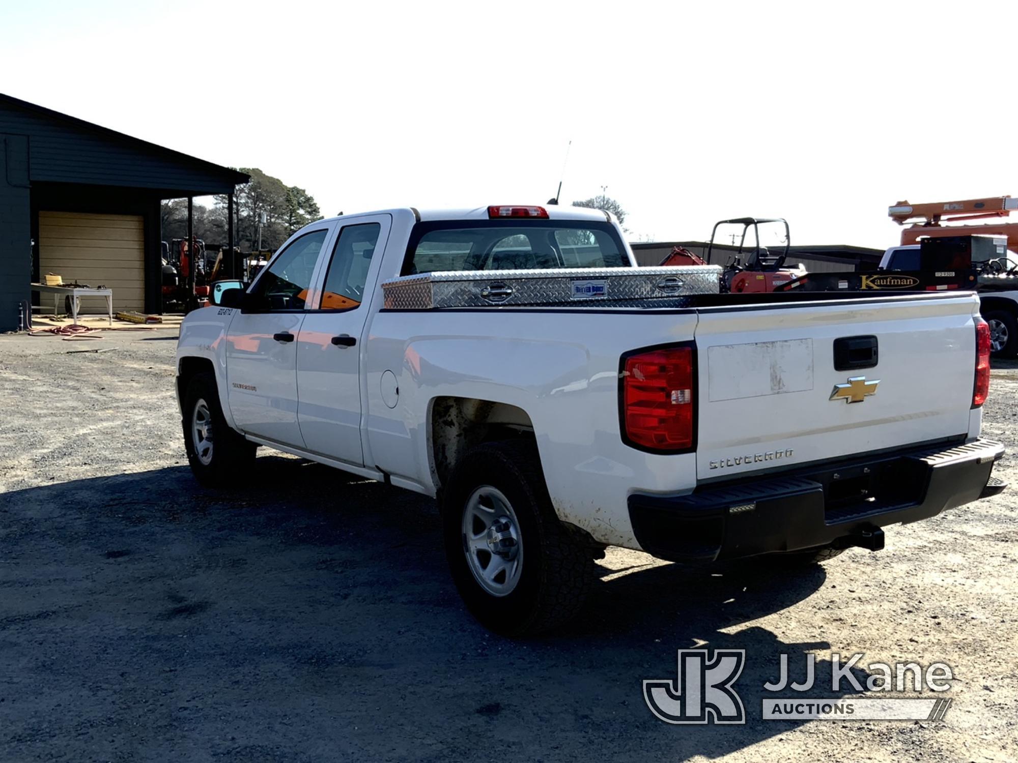 (Shelby, NC) 2018 Chevrolet Silverado 1500 4x4 Extended-Cab Pickup Truck Runs & Moves) (Check Engine