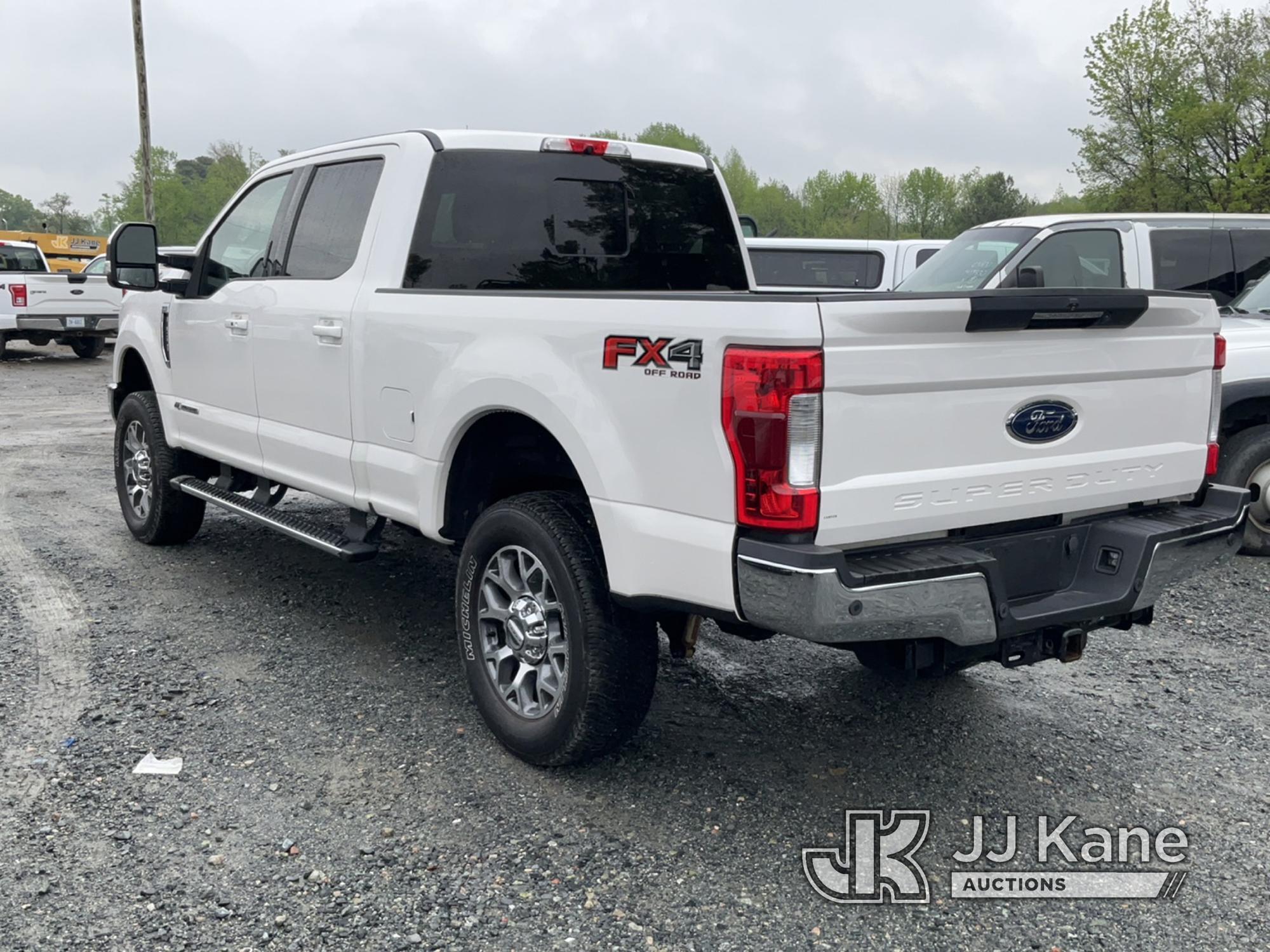 (Charlotte, NC) 2017 Ford F250 4x4 Crew-Cab Pickup Truck Runs & Moves) (Seller States: Intermittent