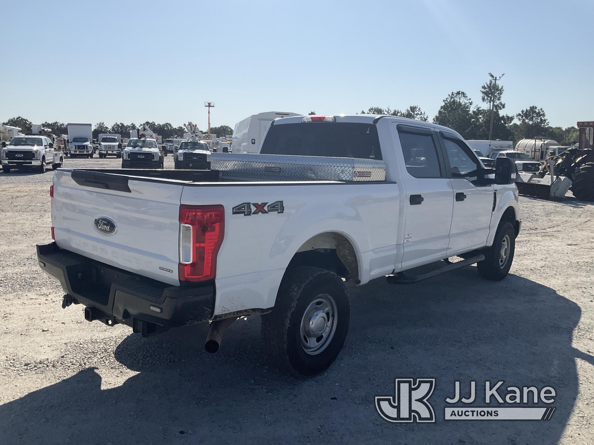 (Villa Rica, GA) 2017 Ford F250 4x4 Crew-Cab Pickup Truck Runs & Moves)( Check Engine Light On, Body