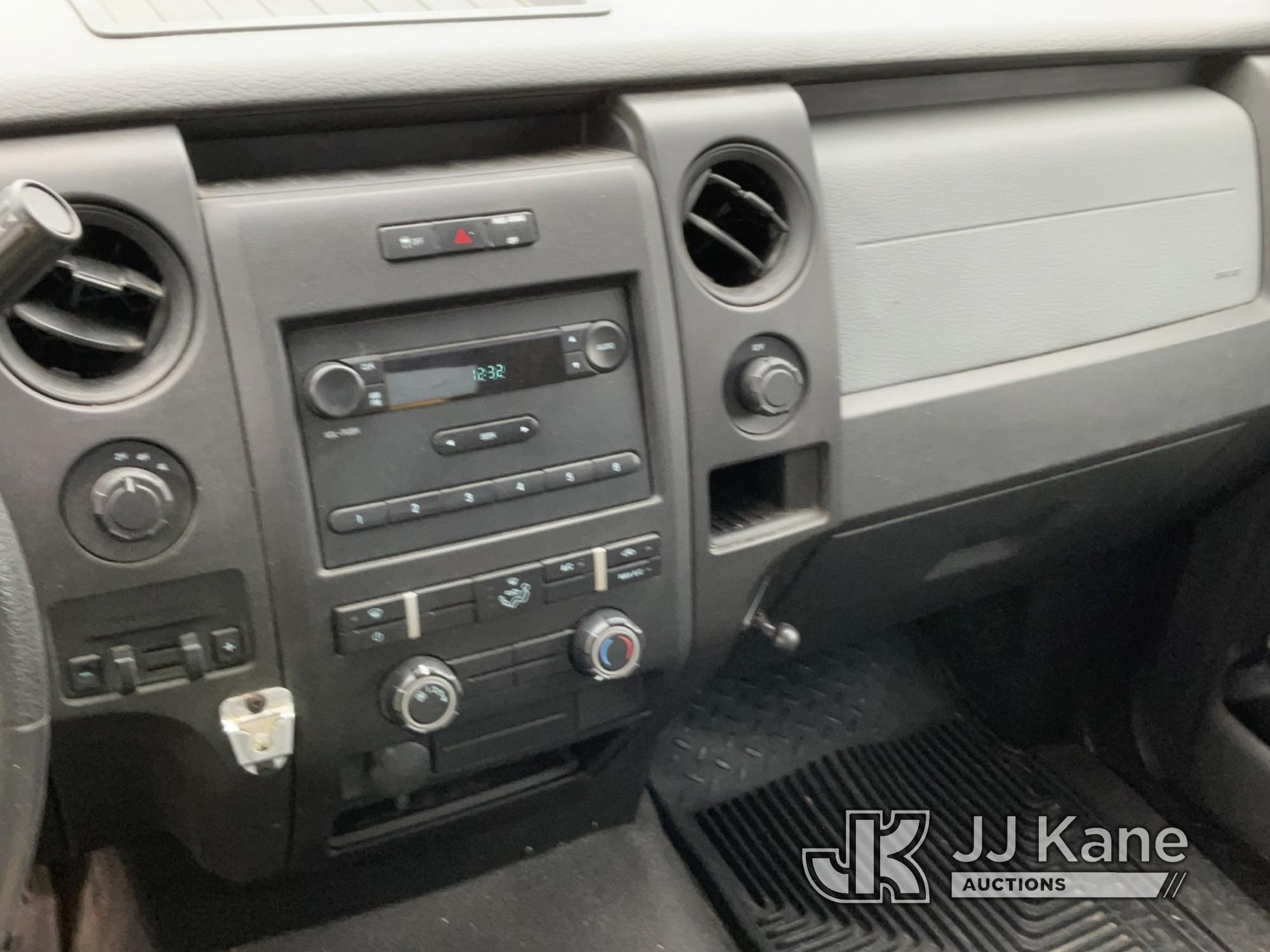 (Verona, KY) 2013 Ford F150 4x4 Pickup Truck Runs & Moves) (Cracked Windshield) (Duke Unit) (All Sel