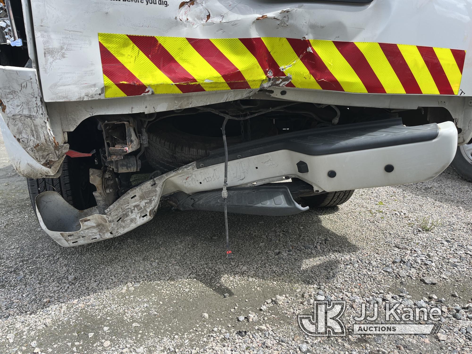 (Chester, VA) 2018 Nissan Frontier Extended-Cab Pickup Truck Runs & Moves) (Major Body Damage, Rear