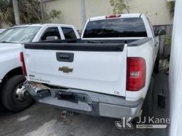 (Pompano Beach, FL) 2011 Chevrolet Silverado 1500 Crew-Cab Pickup Truck Not Running, Condition Unkno