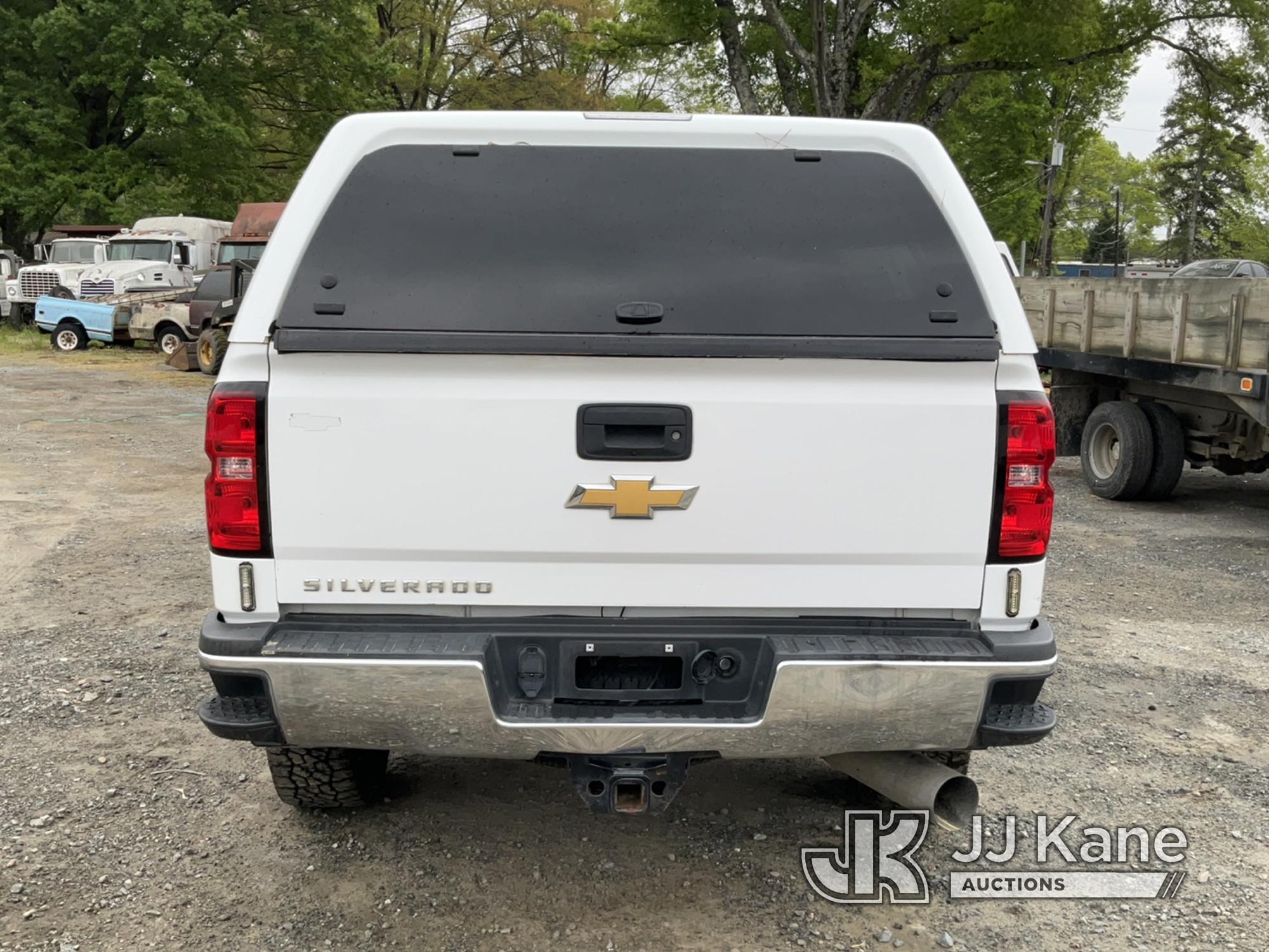 (Charlotte, NC) 2018 Chevrolet Silverado 2500HD Crew-Cab Pickup Truck Not Running Condition Unknown)