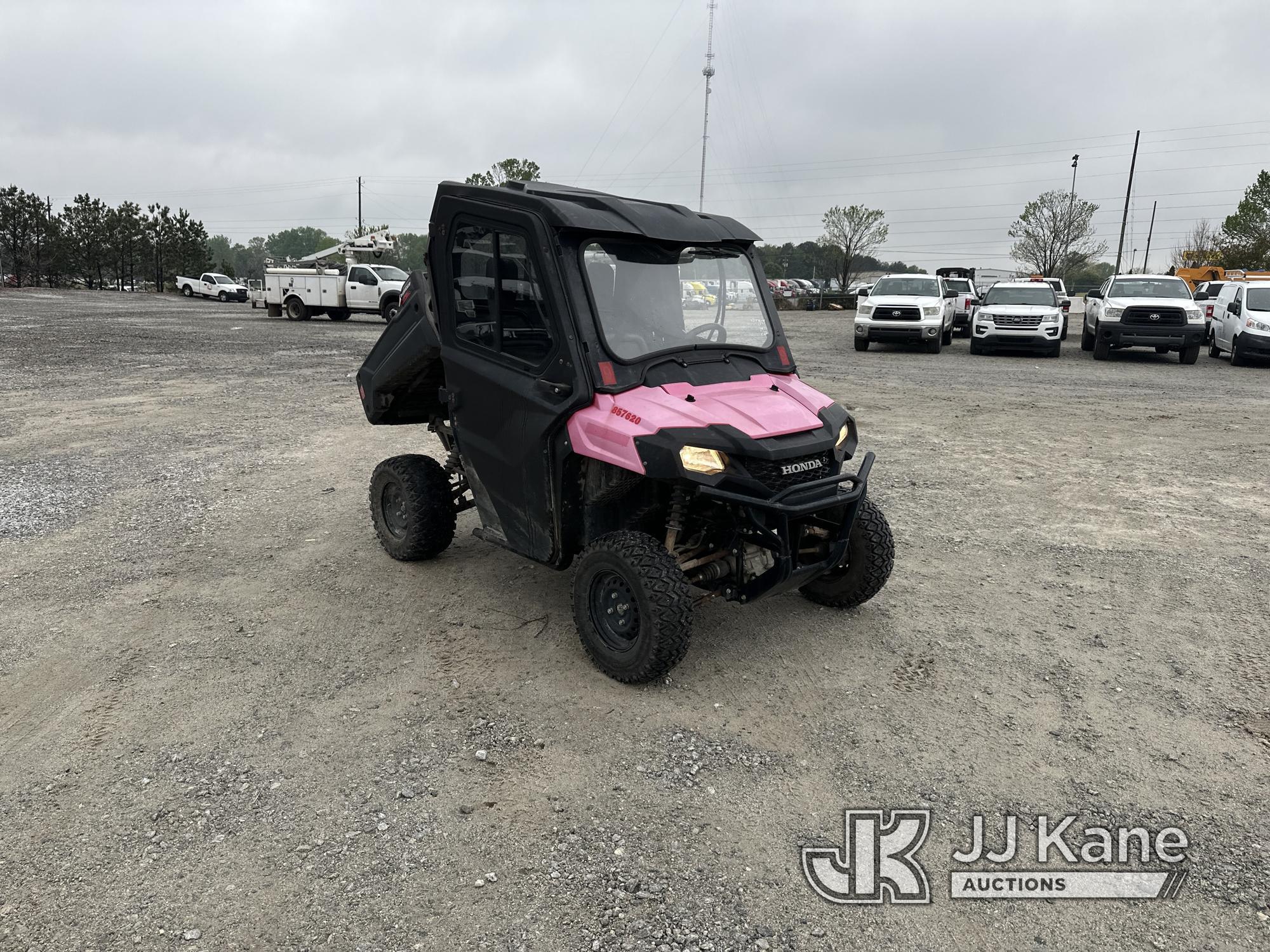 (Villa Rica, GA) 2017 Honda Fourtrax (GA Power Unit) Pioneer 700 4x4 Runs & Moves)( Driver Window Bu