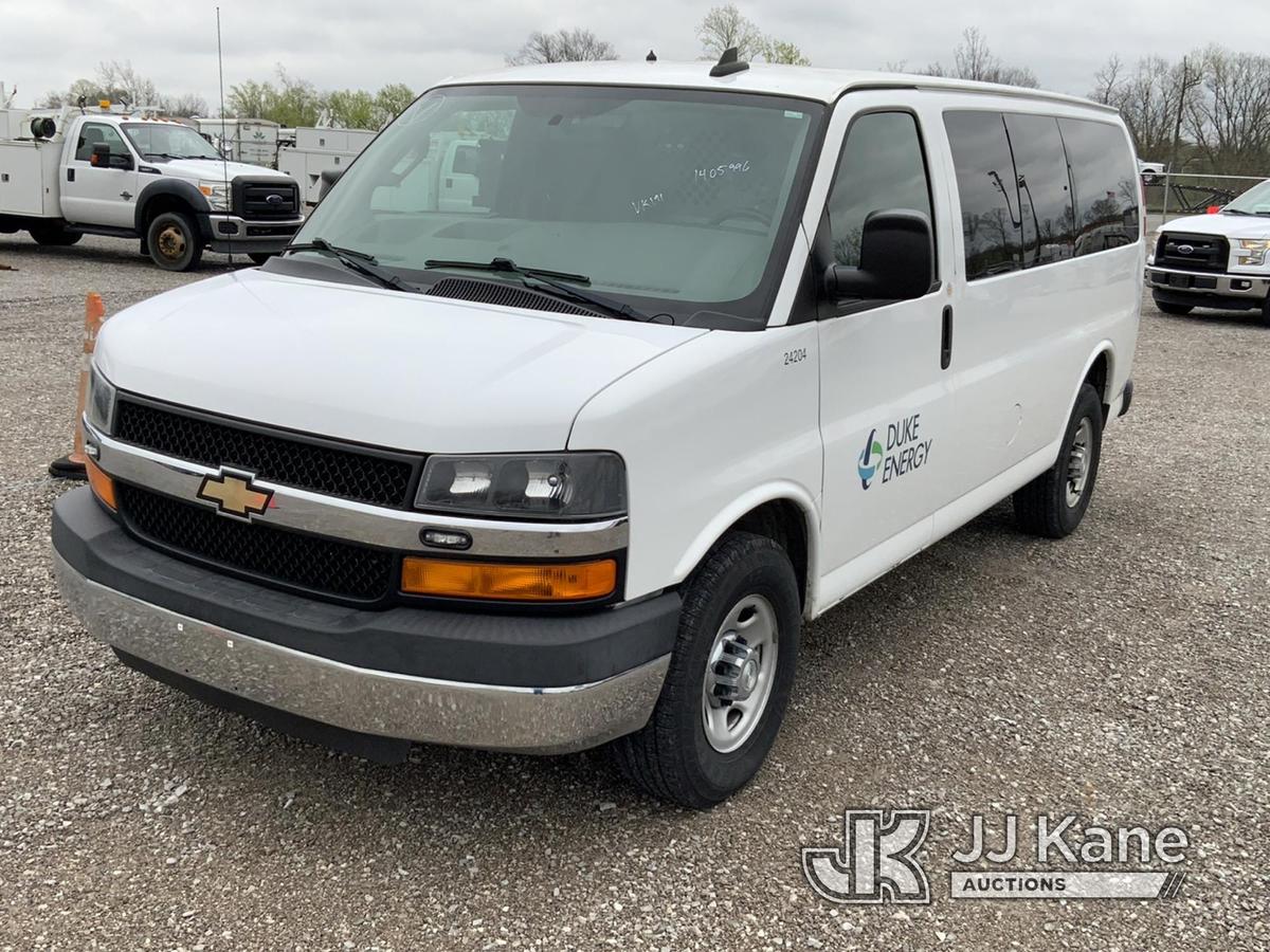 (Verona, KY) 2016 Chevrolet Express G2500 Cargo Window Van Runs & Moves) (Check Engine Light On, Par