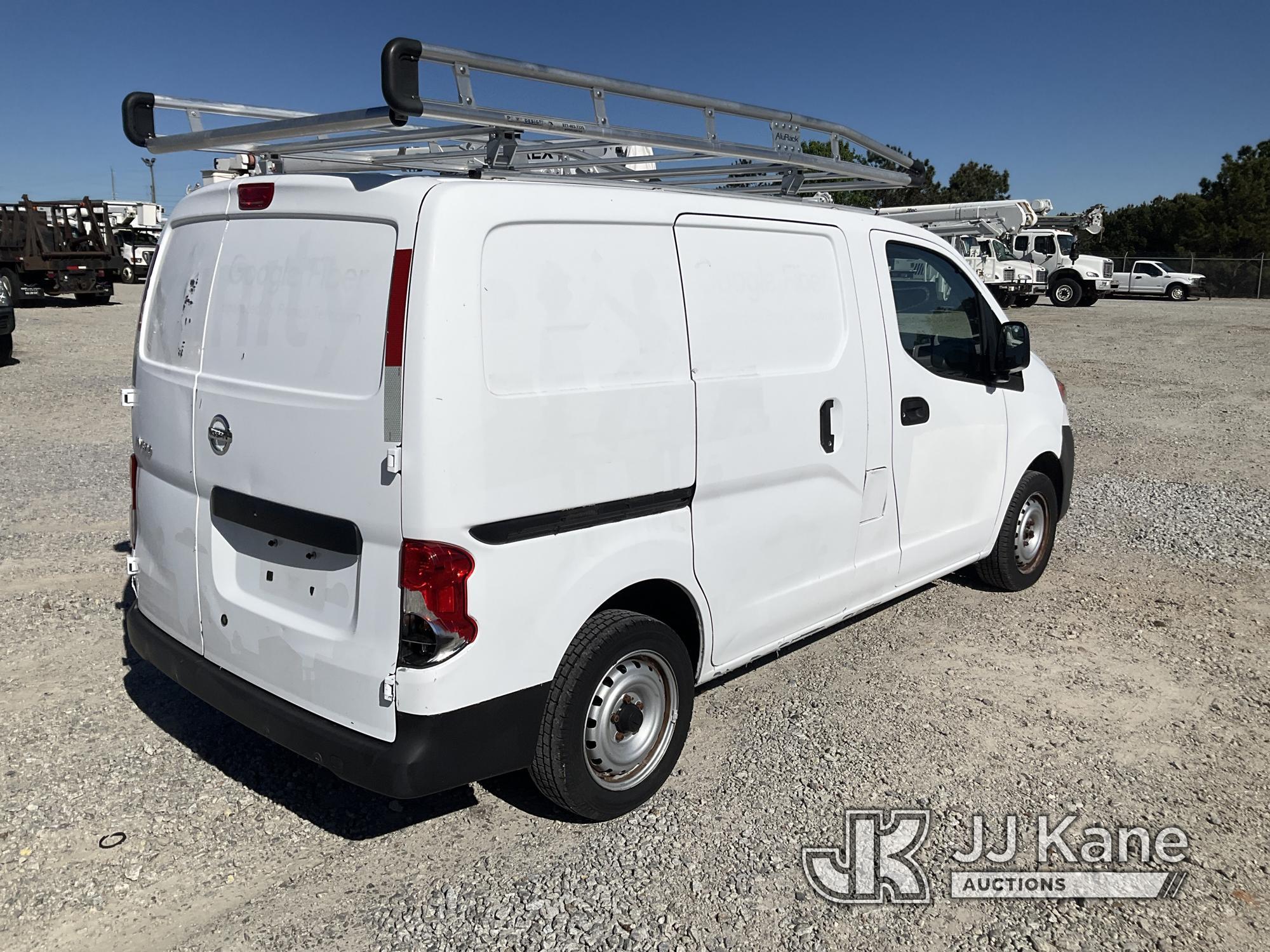 (Villa Rica, GA) 2017 Nissan NV200 Cargo Van Runs & Moves) (Airbag Light On, Body Damage, Passenger