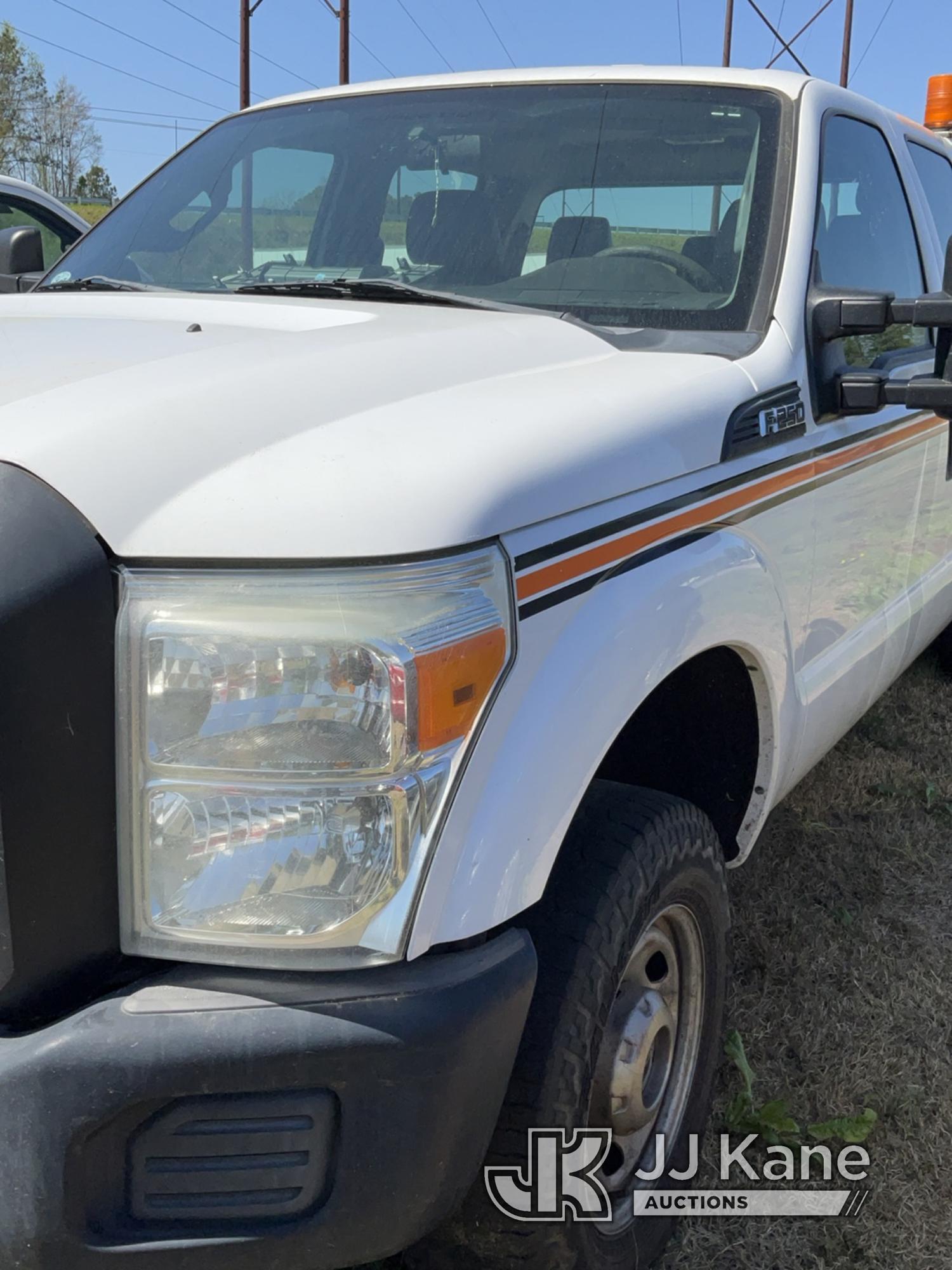 (Florence, SC) 2015 Ford F250 4x4 Crew-Cab Pickup Truck Not Running, Condition Unknown) (Minor Body