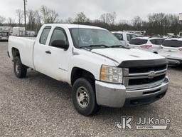 (Verona, KY) 2008 Chevrolet Silverado 2500HD 4x4 Extended-Cab Pickup Truck Runs & Moves) (Check Engi